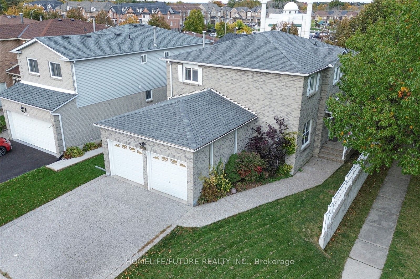 1669 Beaton Way Main & 2nd Property Photo 3