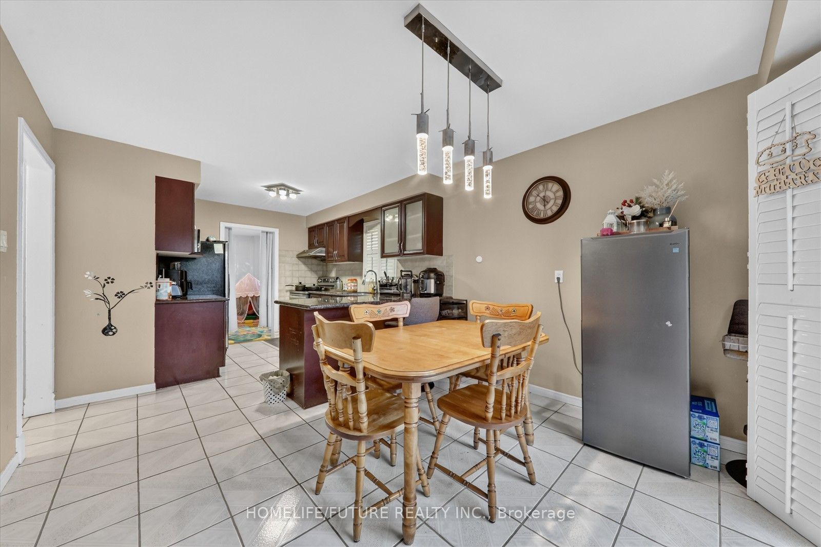 1669 Beaton Way Main & 2nd Property Photo 18
