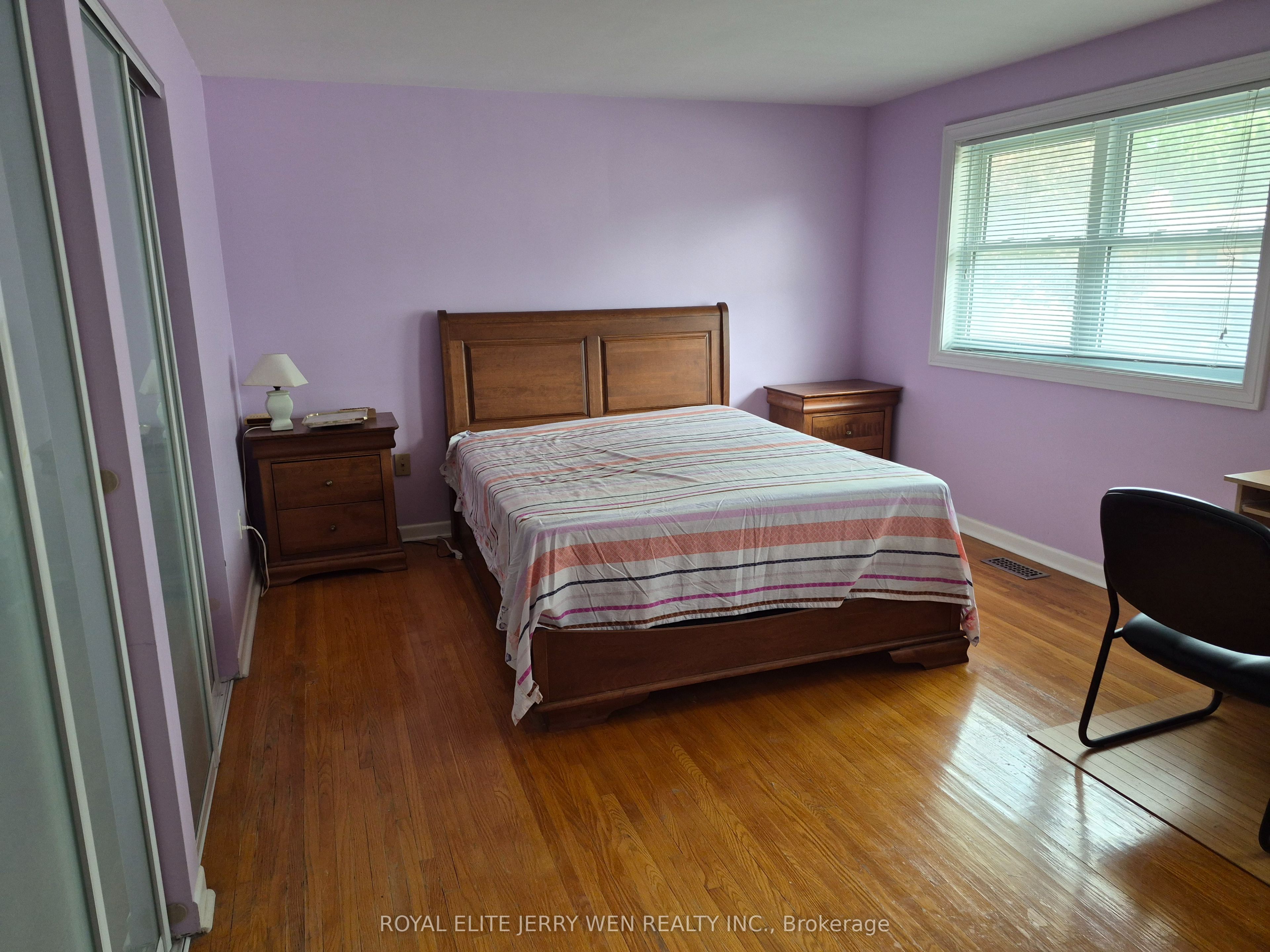 44 Castledene Crescent Property Photo 2