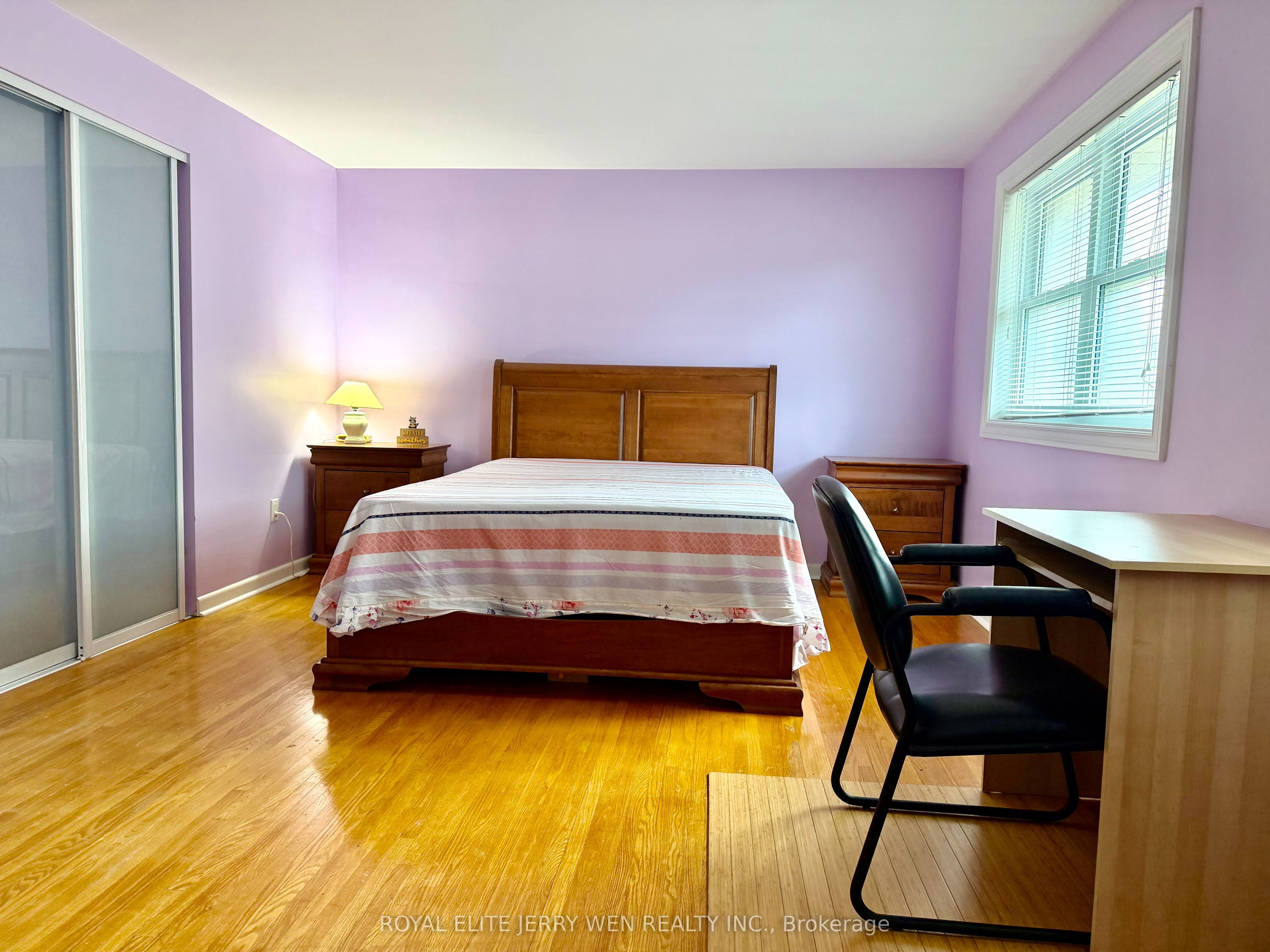 44 Castledene Crescent Property Photo 5