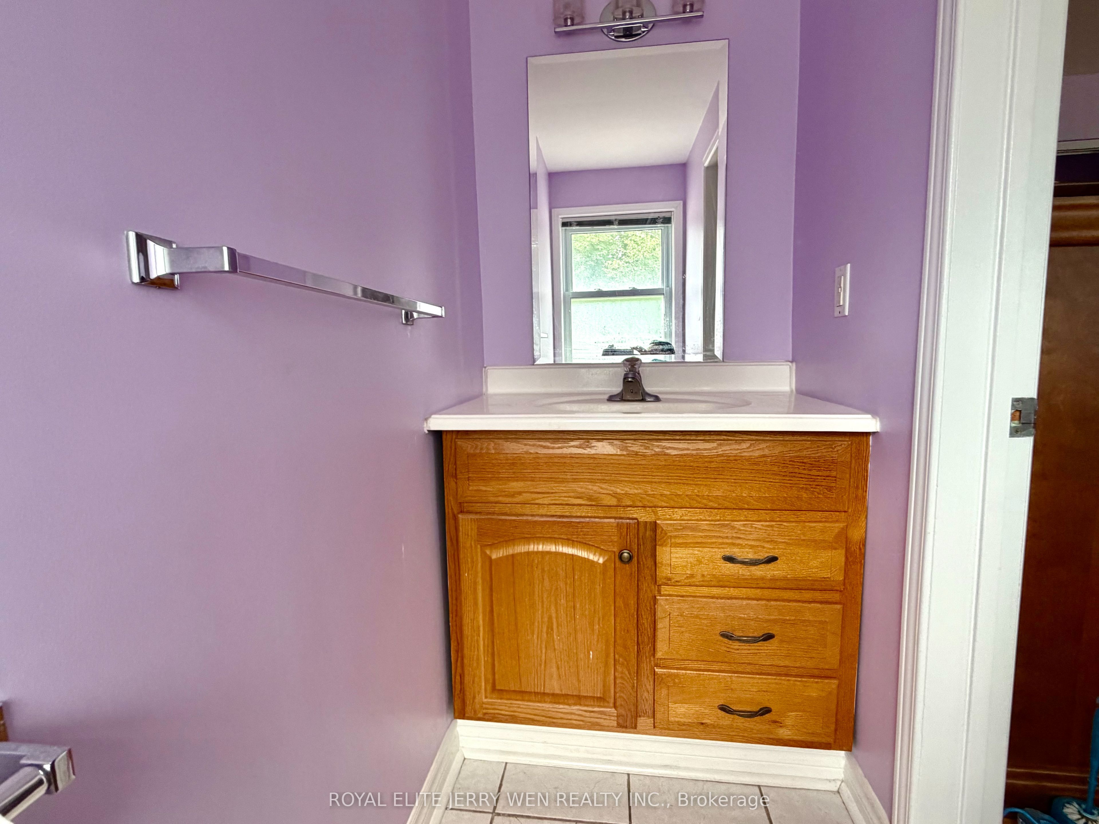 44 Castledene Crescent Property Photo 6