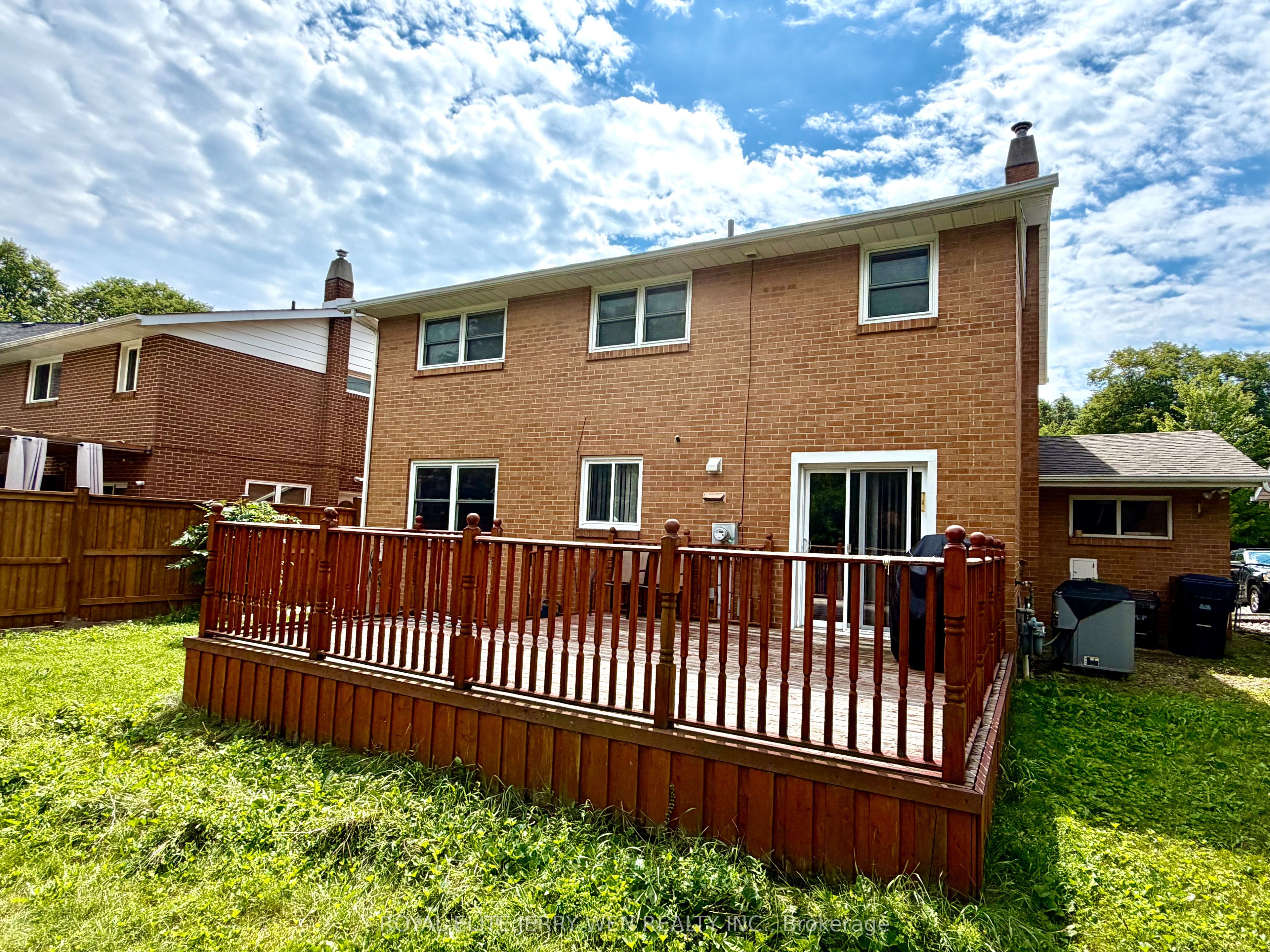 44 Castledene Crescent Property Photo 10