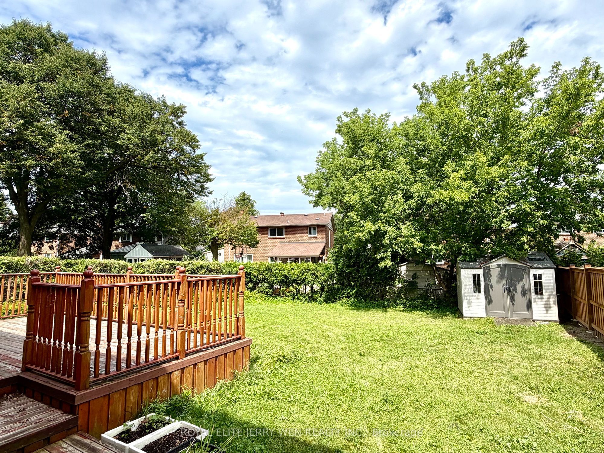 44 Castledene Crescent Property Photo 12