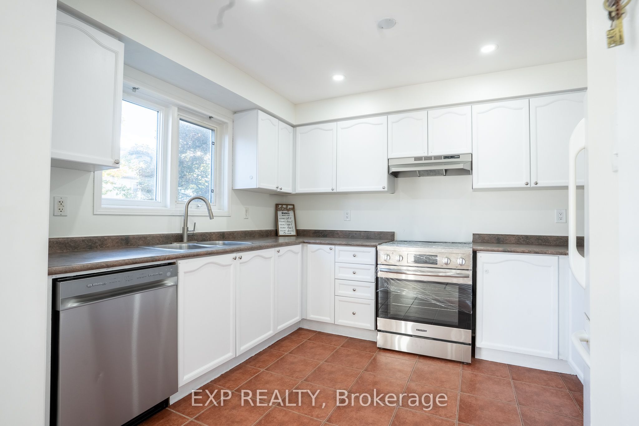 1892 Secretariat Place Property Photo 6