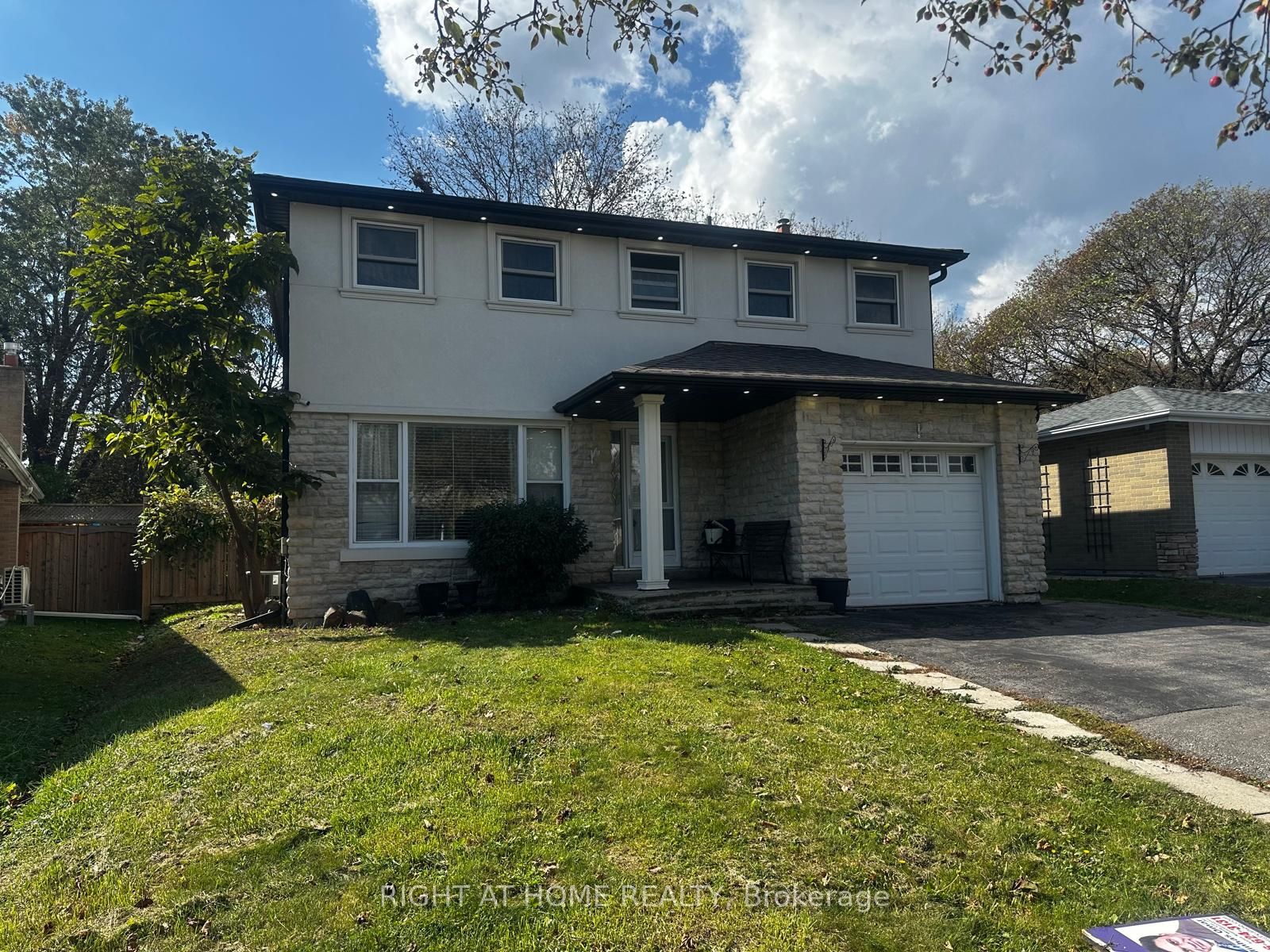 71 Sandrift Square Property Photo 1
