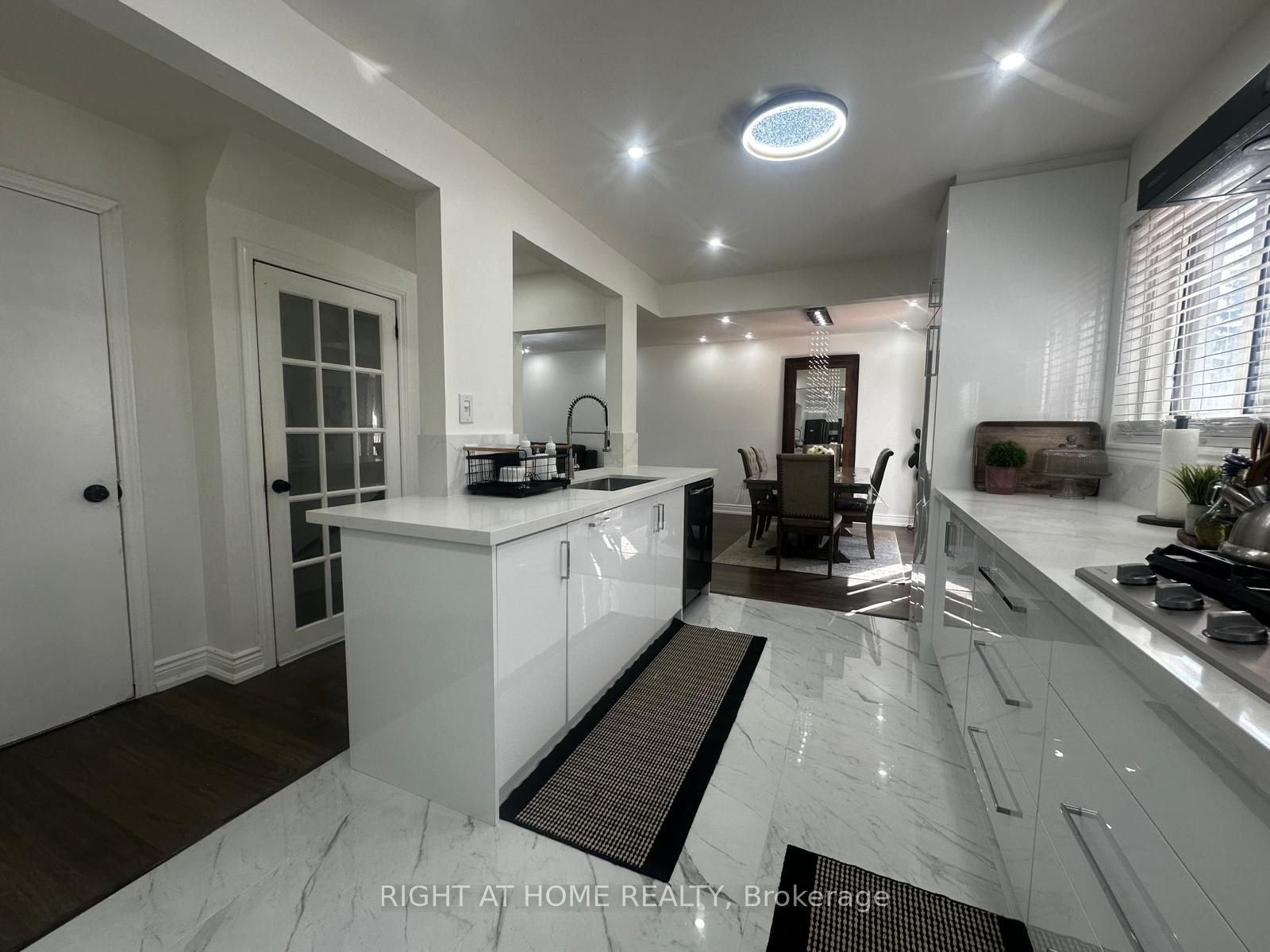 71 Sandrift Square Property Photo 13