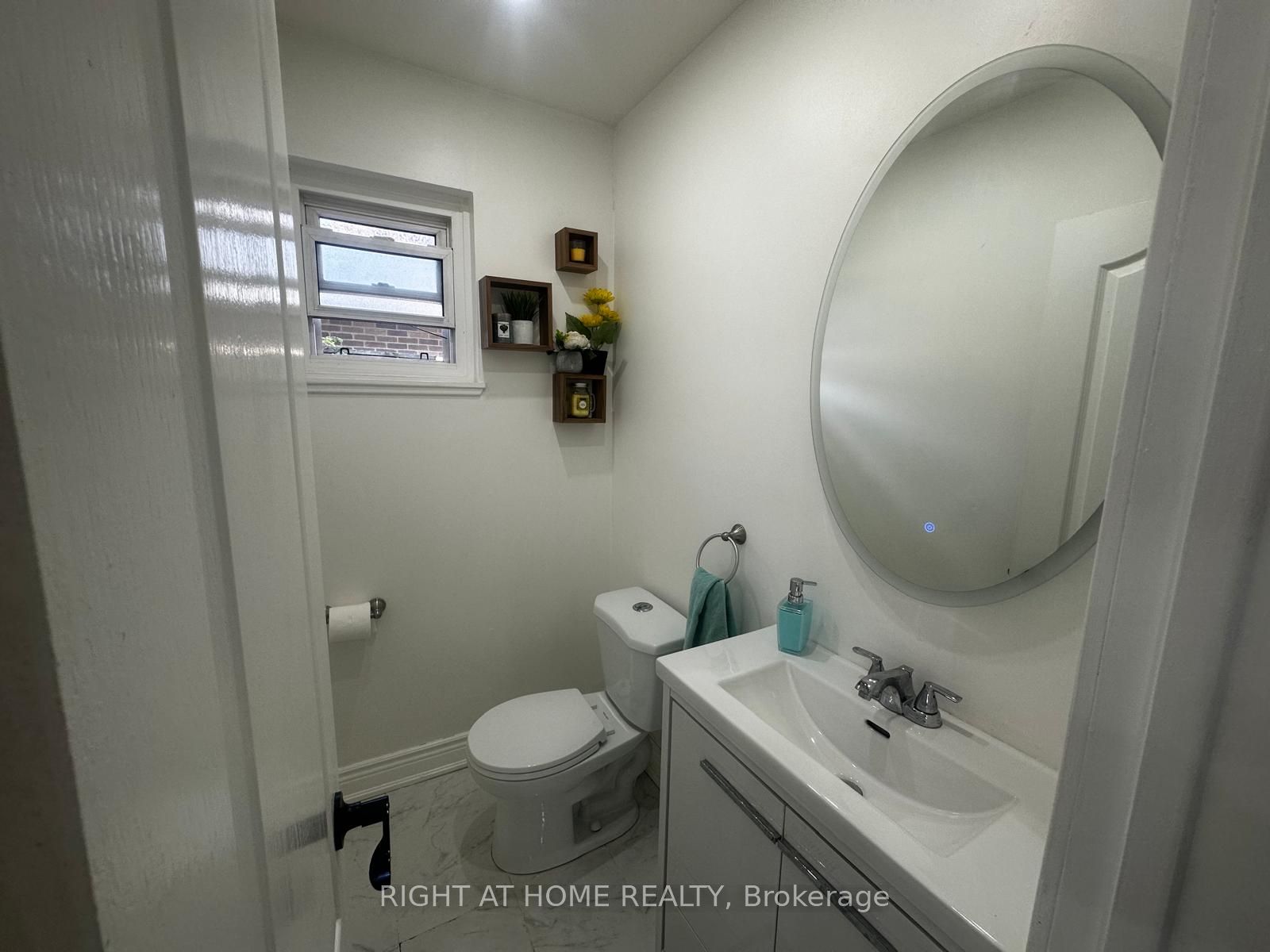 71 Sandrift Square Property Photo 16