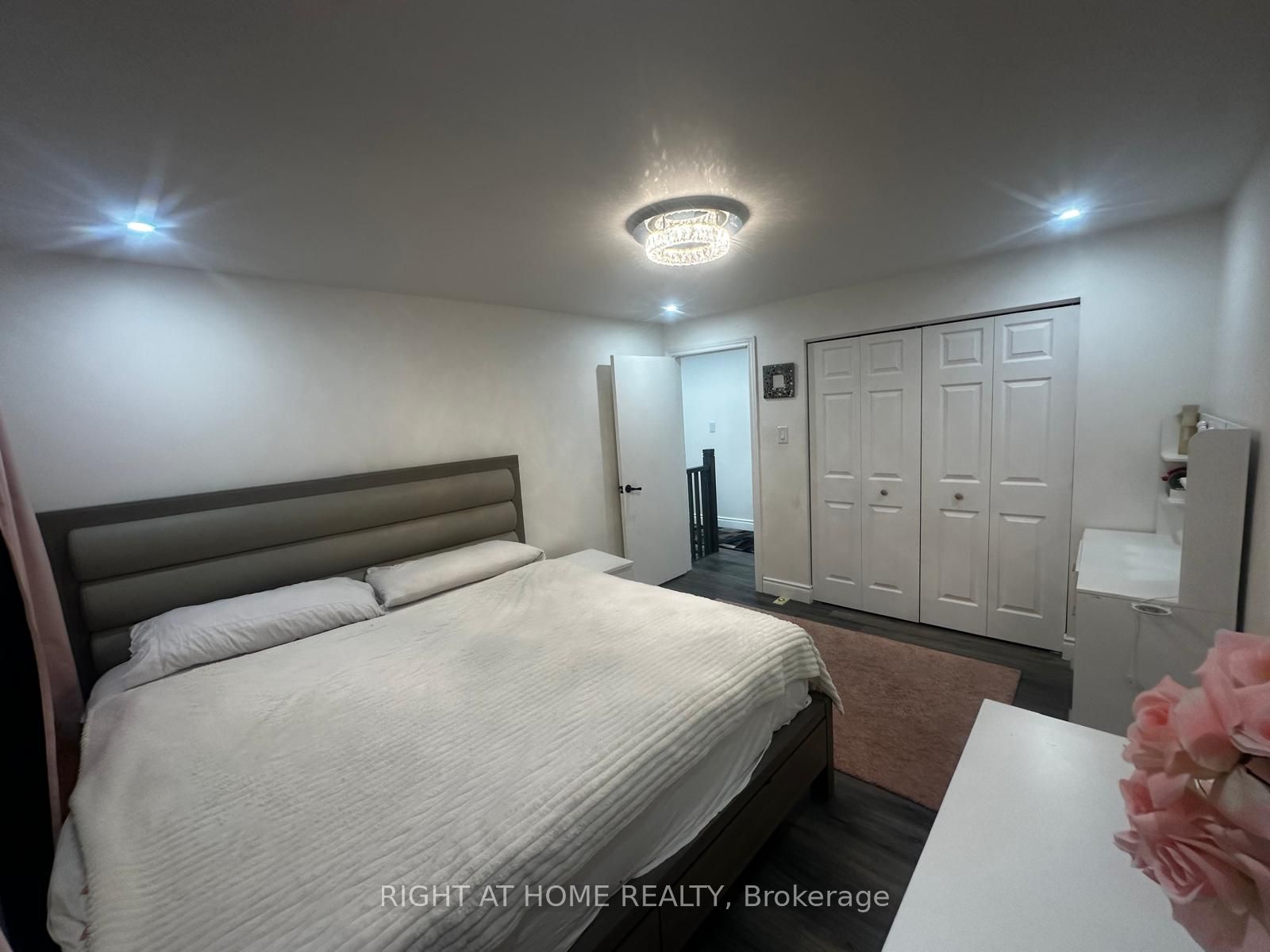 71 Sandrift Square Property Photo 23