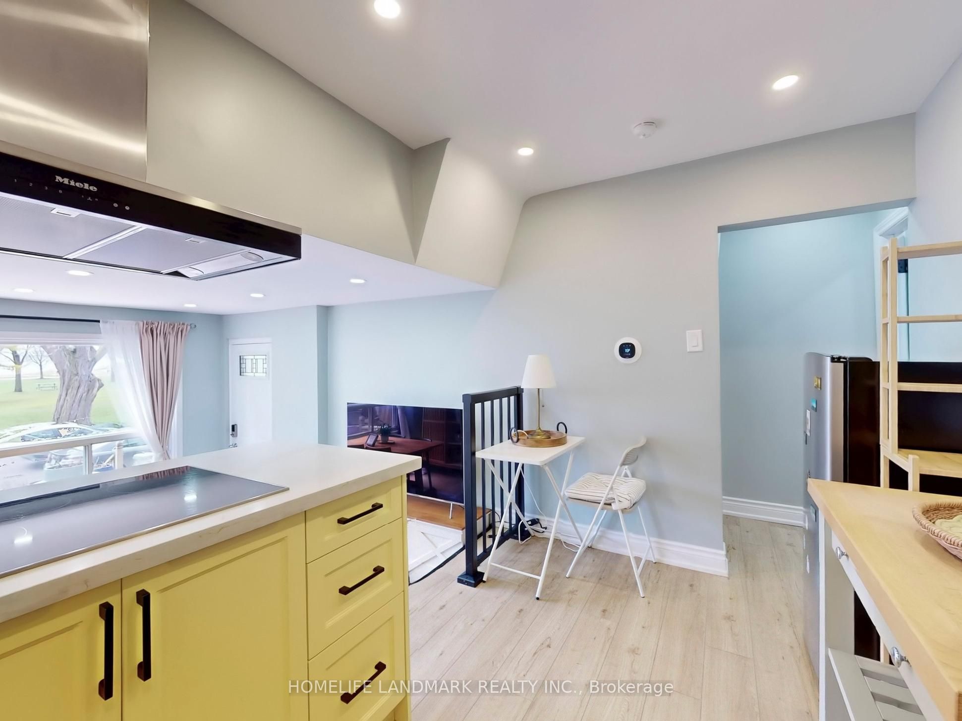 24 Kewbeach Avenue First Floor & Basement Property Photo 12