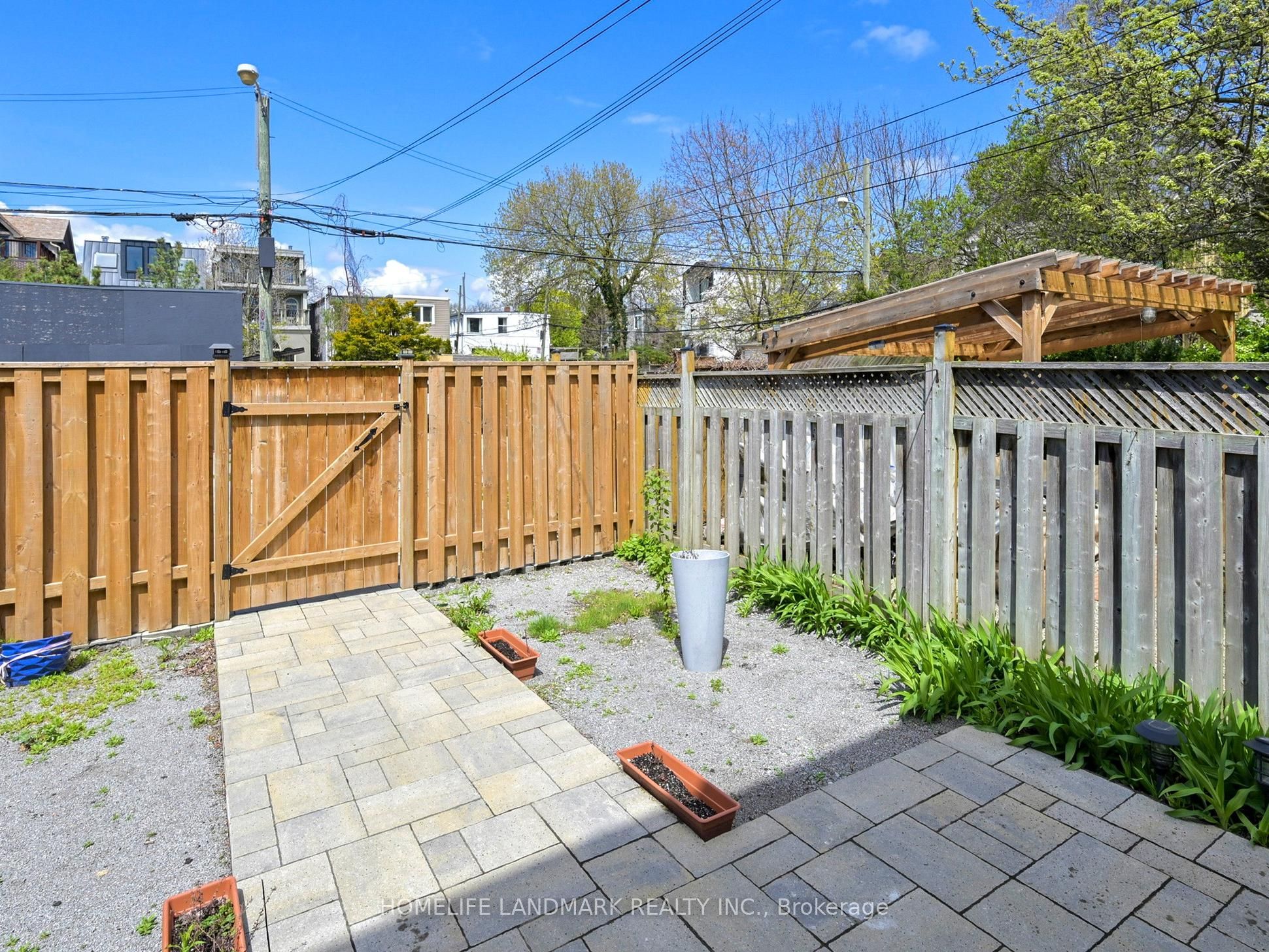 24 Kewbeach Avenue First Floor & Basement Property Photo 21