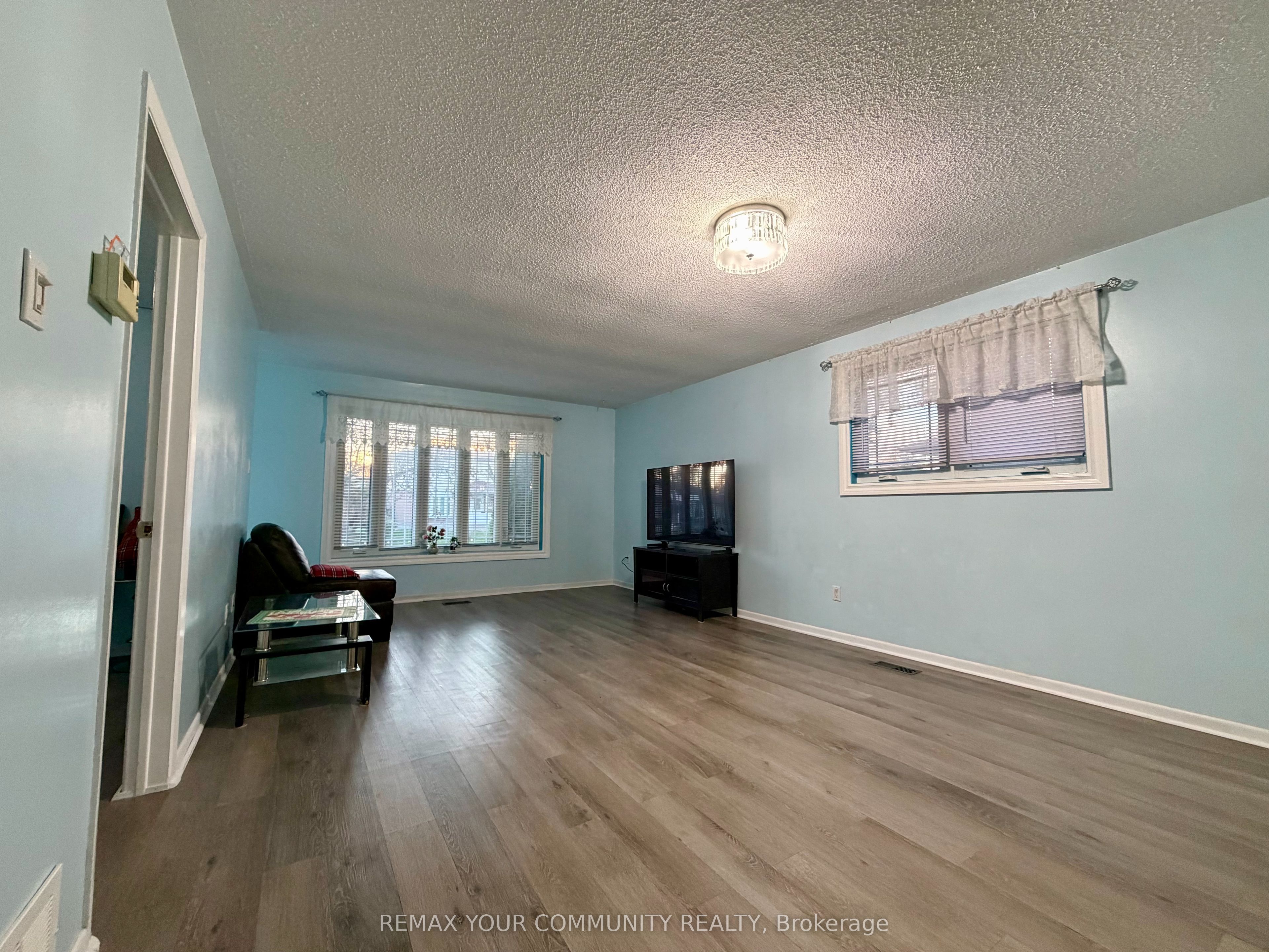15 Hutcherson Square Property Photo 7