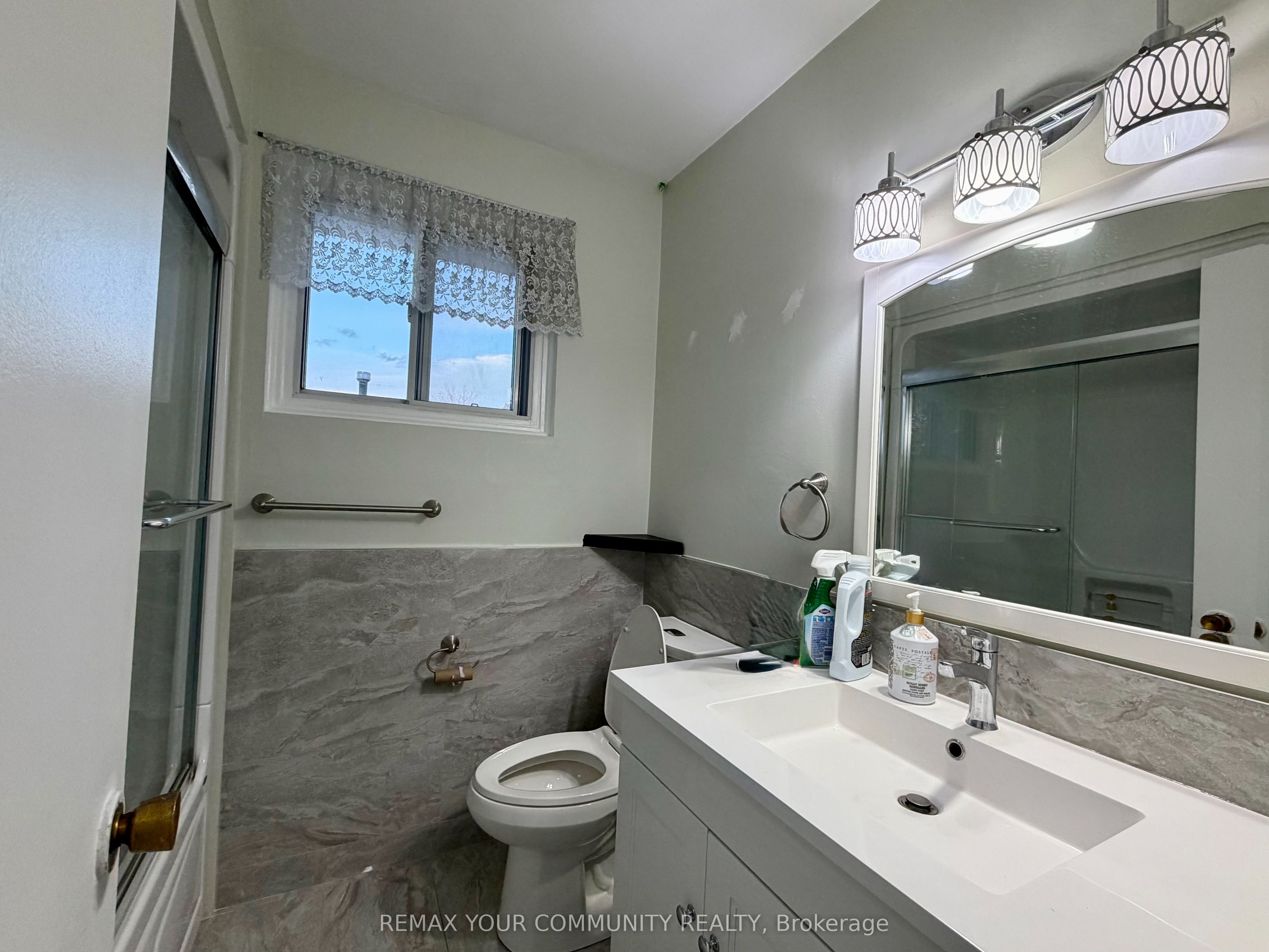 15 Hutcherson Square Property Photo 11
