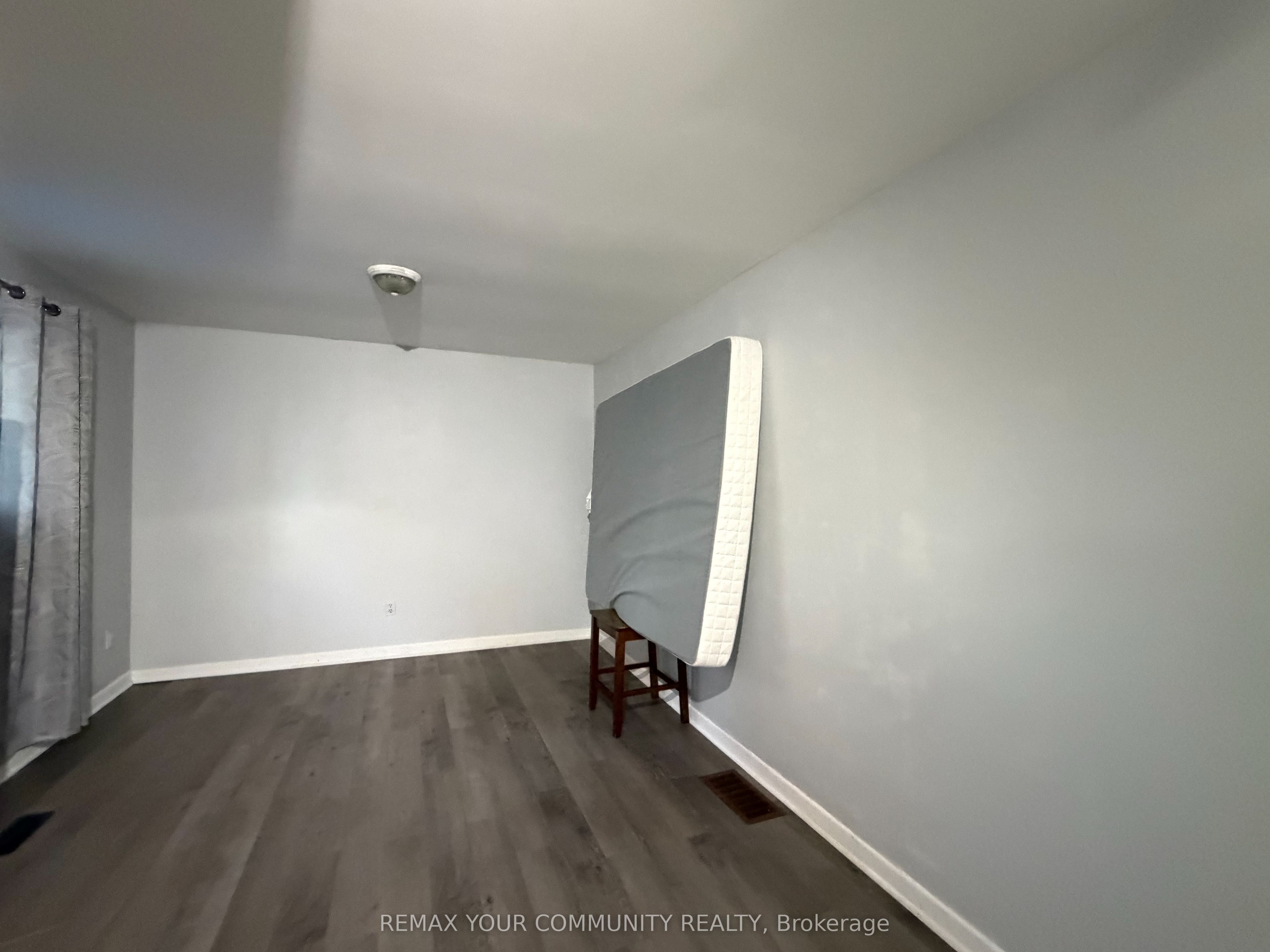 15 Hutcherson Square Property Photo 12
