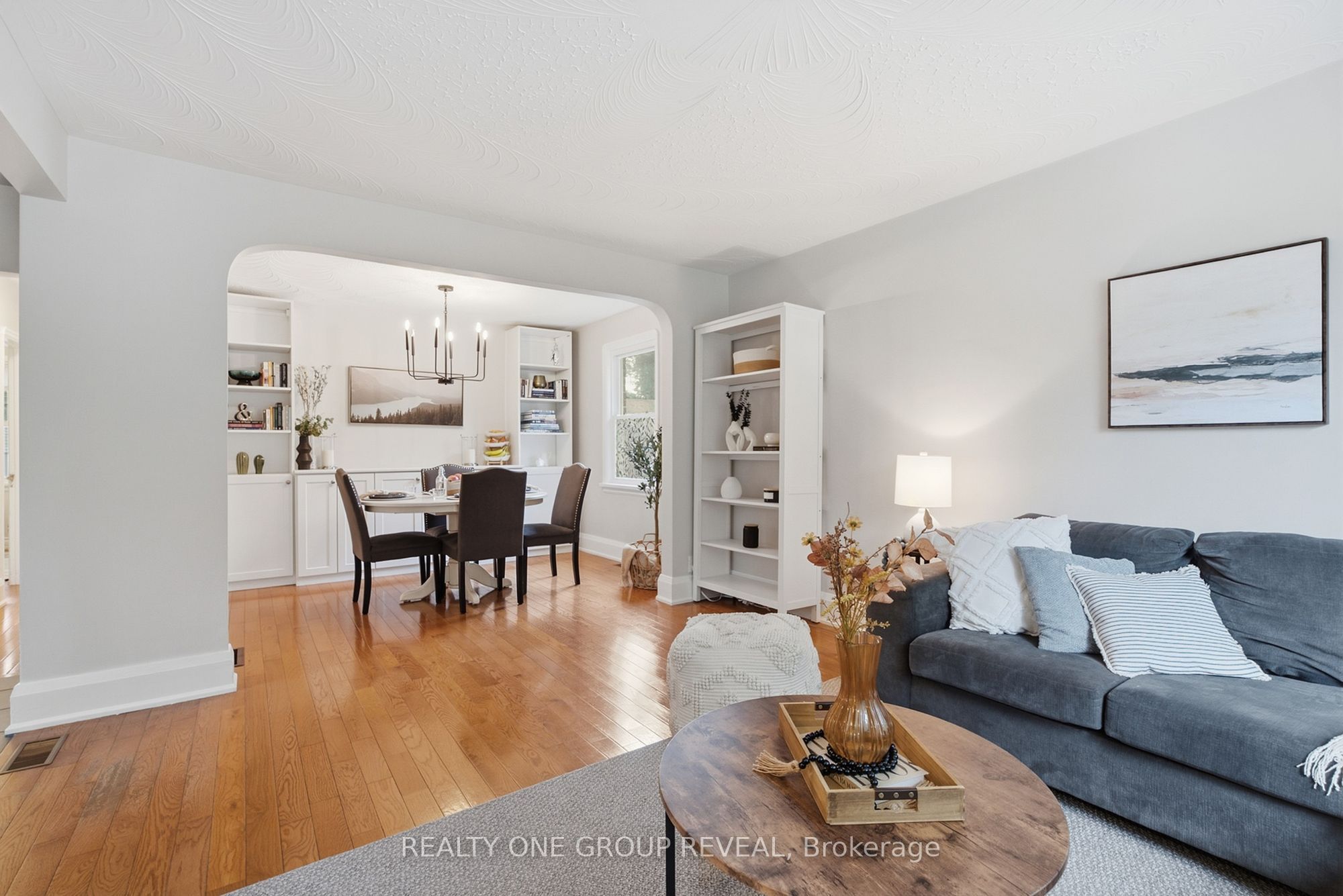 890 Grierson Street Property Photo 11