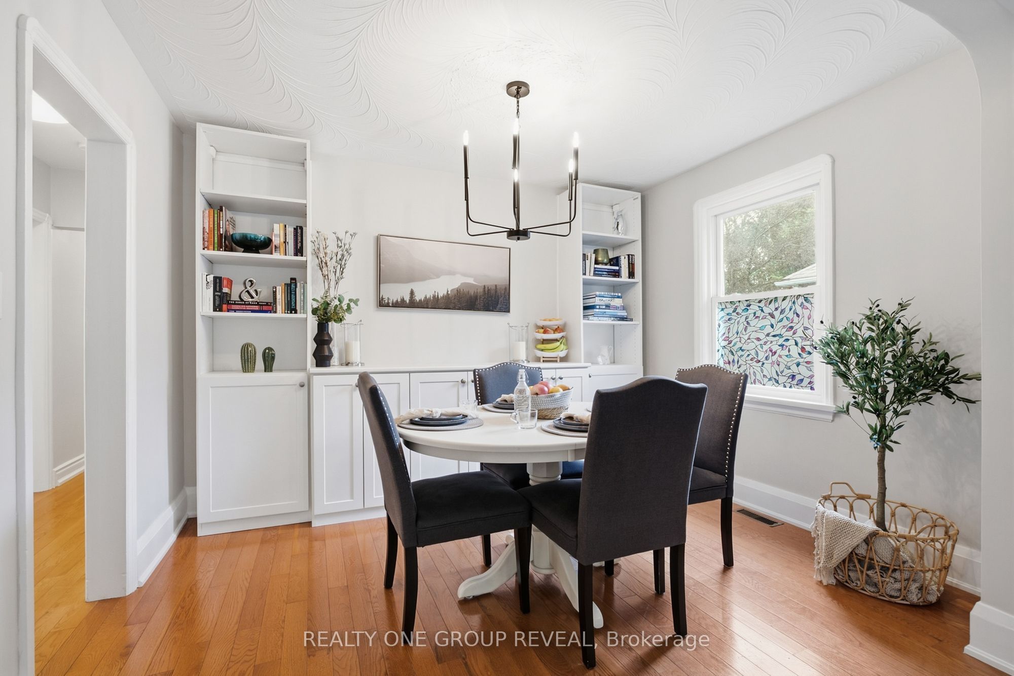 890 Grierson Street Property Photo 13