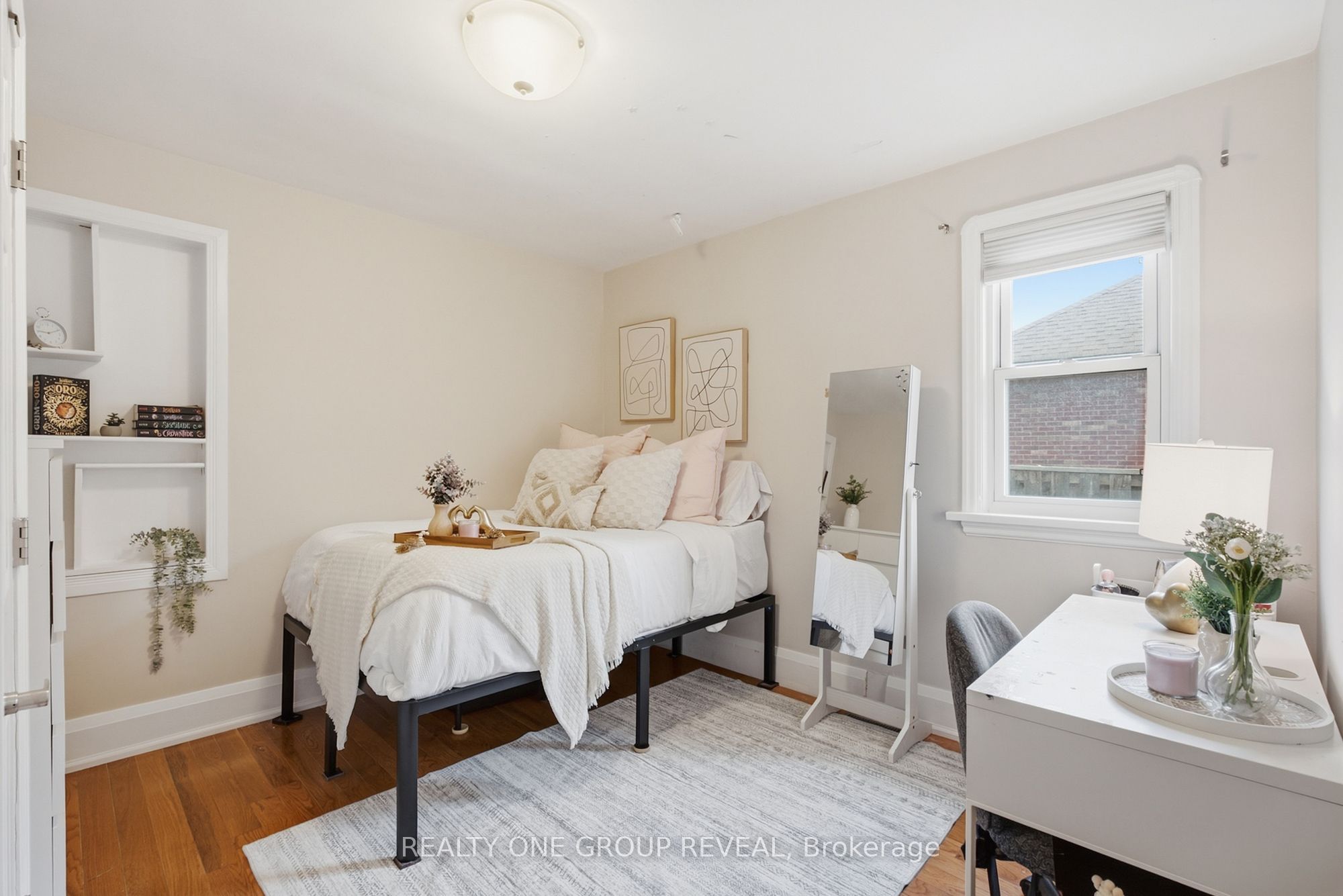 890 Grierson Street Property Photo 29