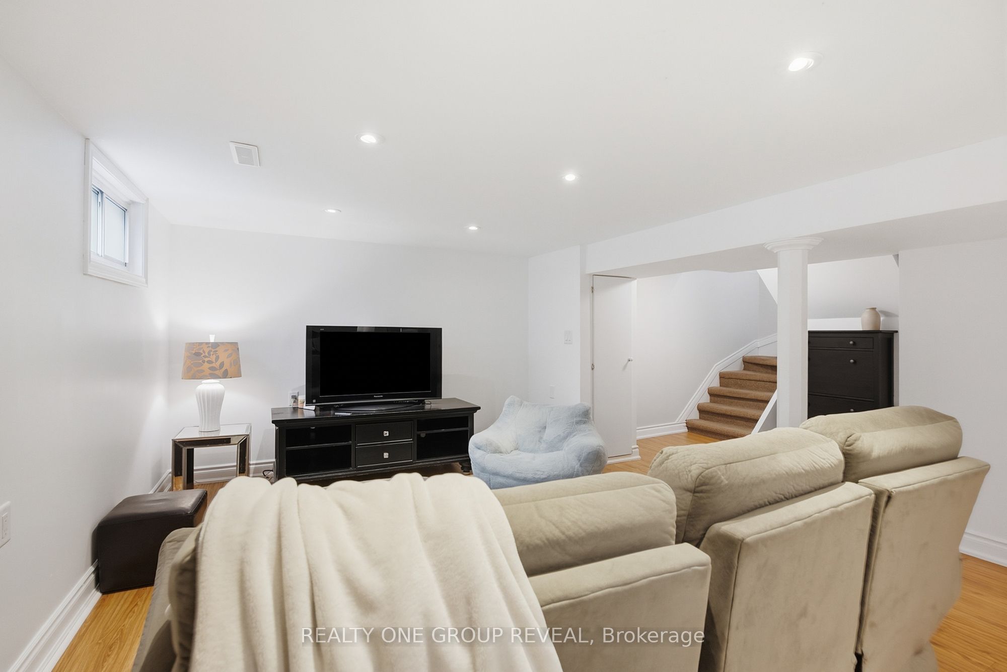 890 Grierson Street Property Photo 33