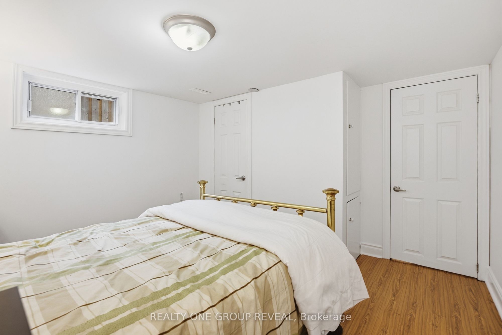 890 Grierson Street Property Photo 37