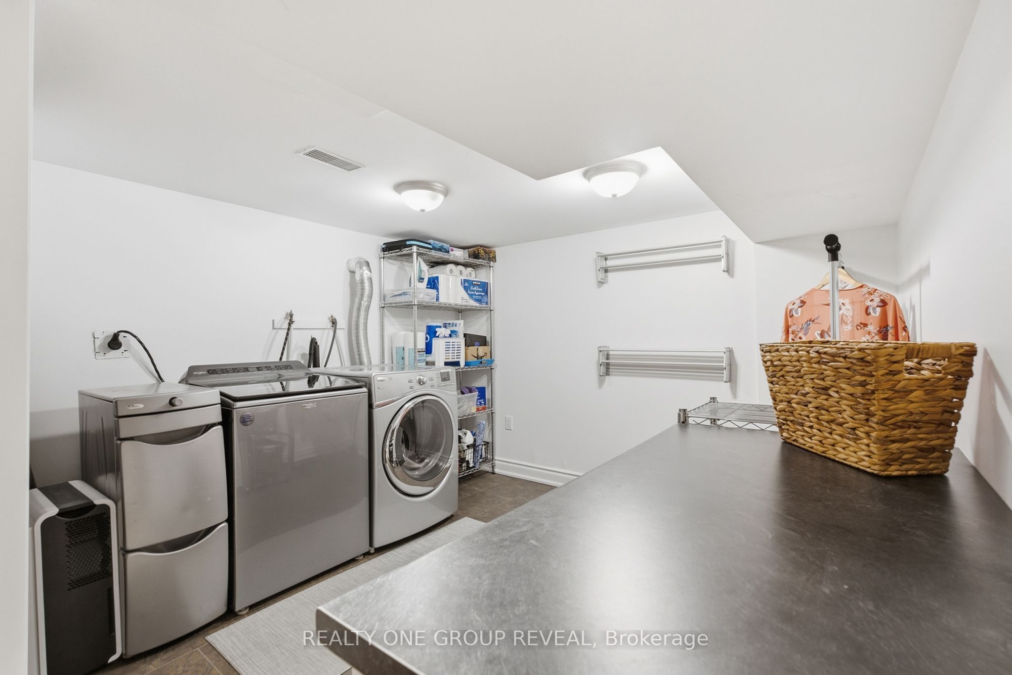 890 Grierson Street Property Photo 38