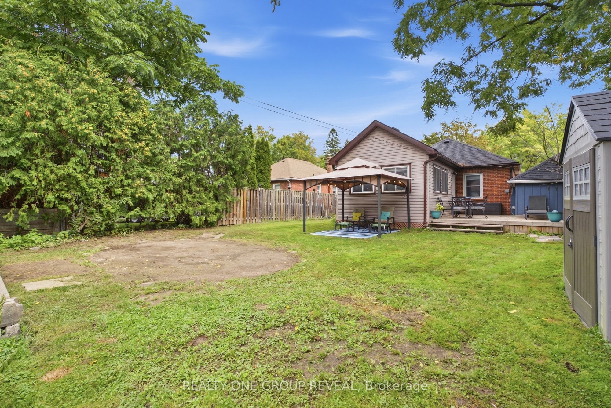 890 Grierson Street Property Photo 42
