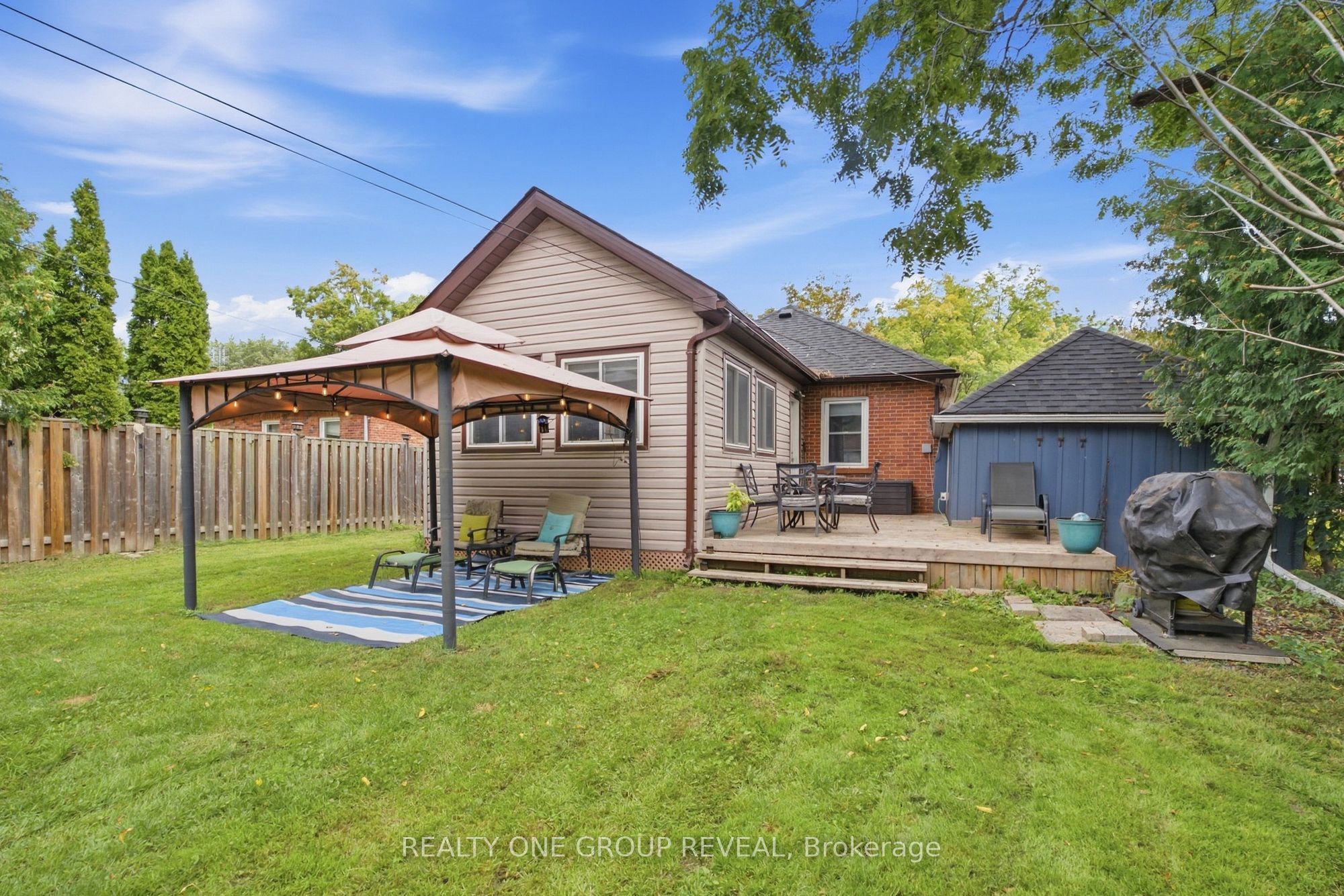 890 Grierson Street Property Photo 44