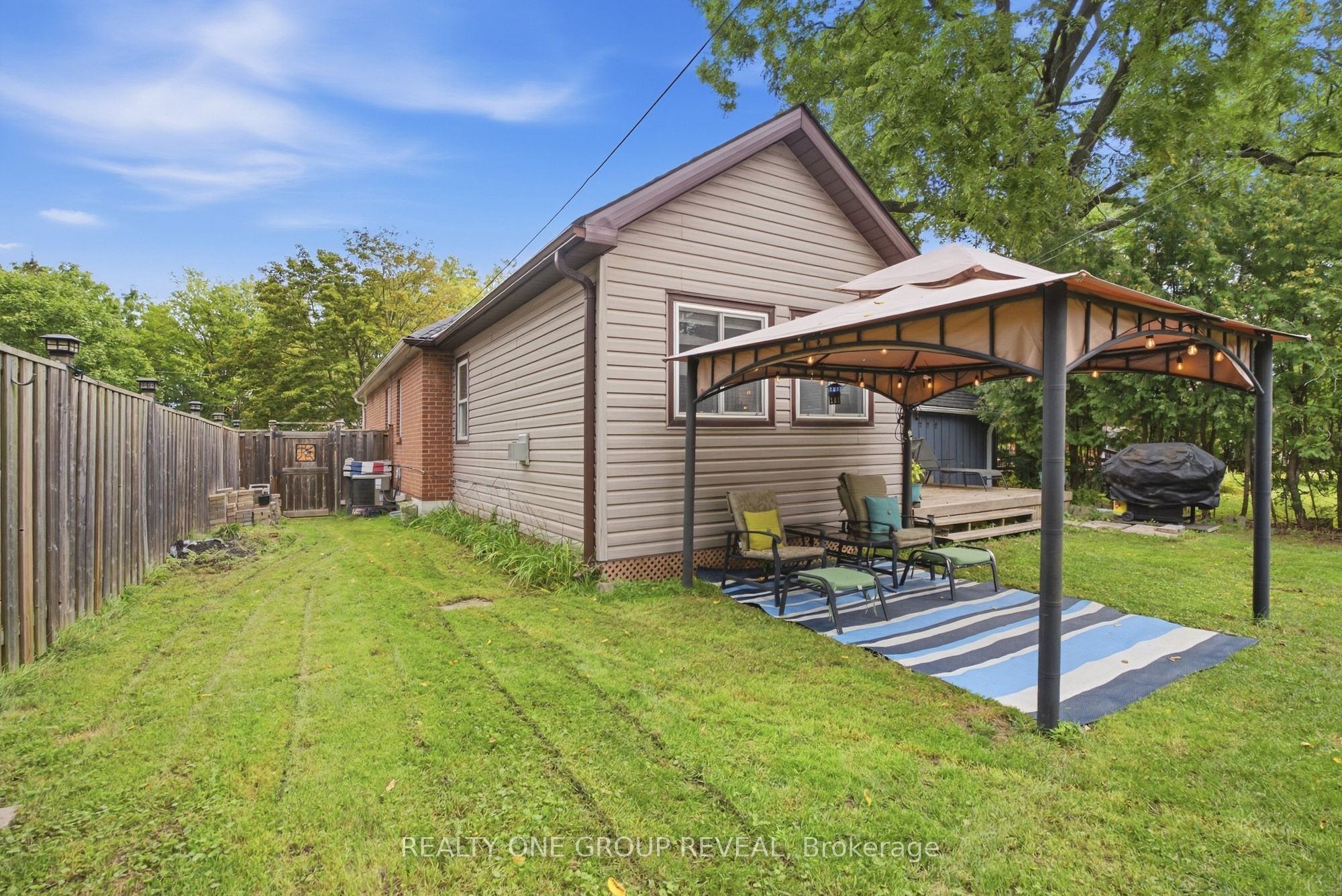 890 Grierson Street Property Photo 45