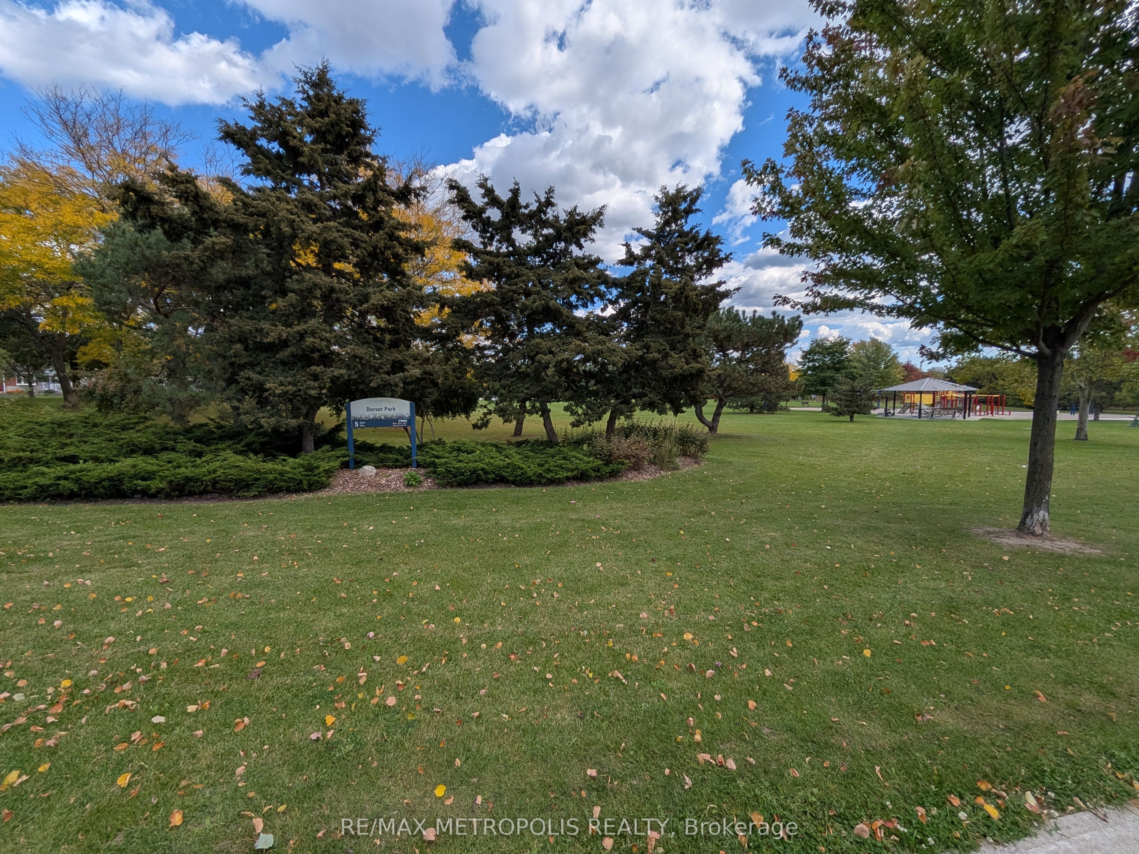 43 Lewiston Road Main Property Photo 10