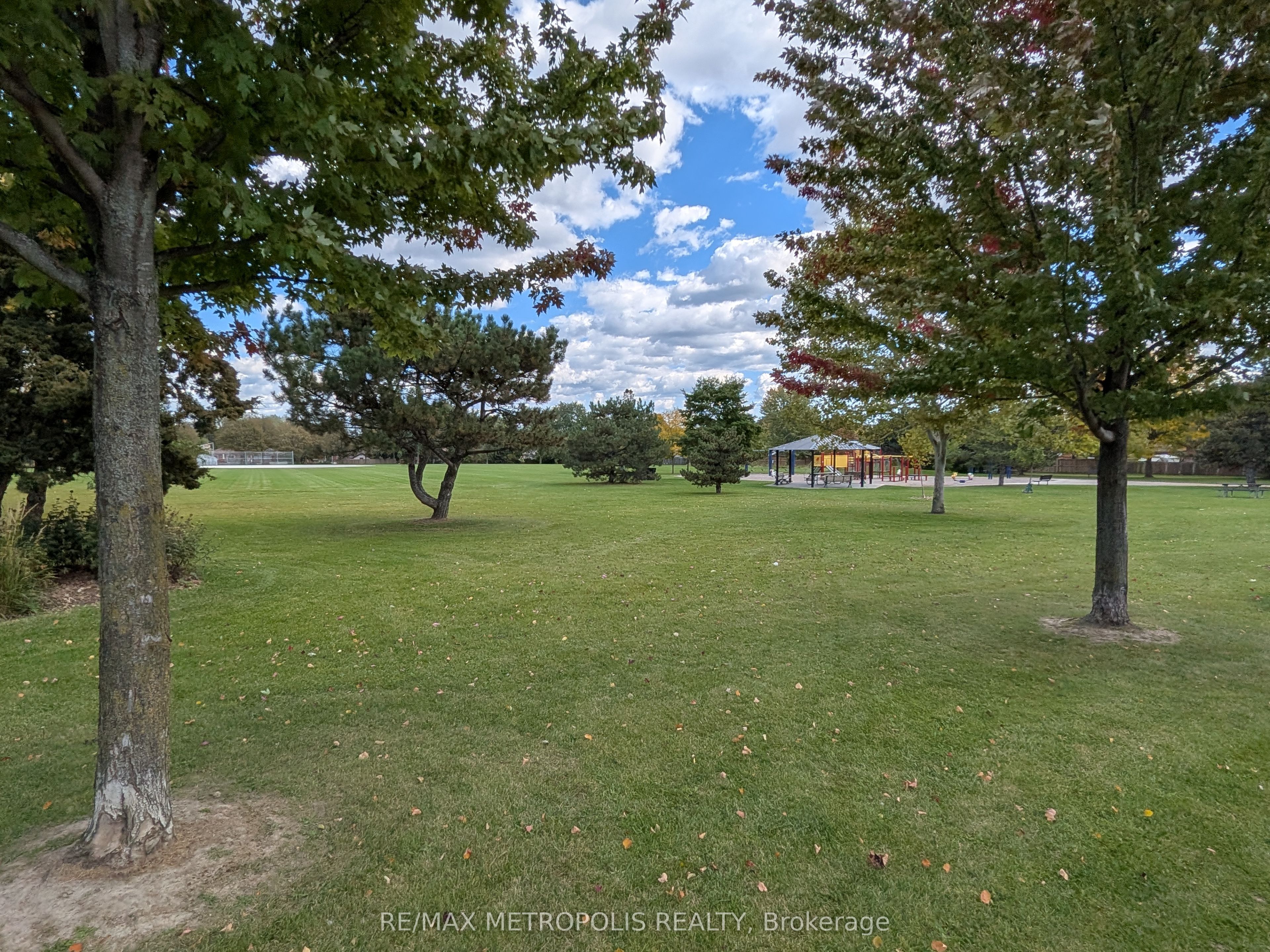 43 Lewiston Road Main Property Photo 11