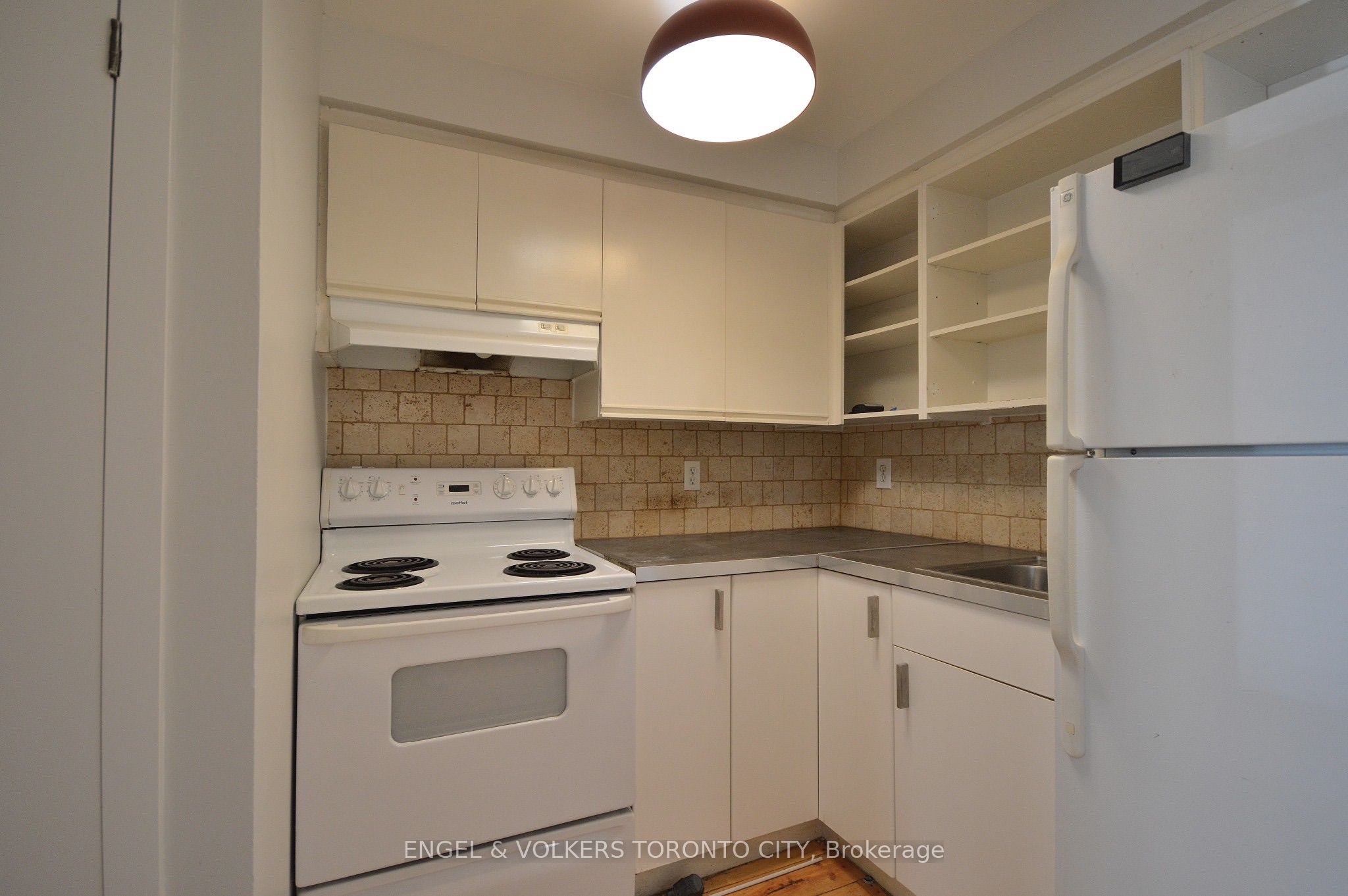 1801 Dundas Street E Main Floor Property Photo 5