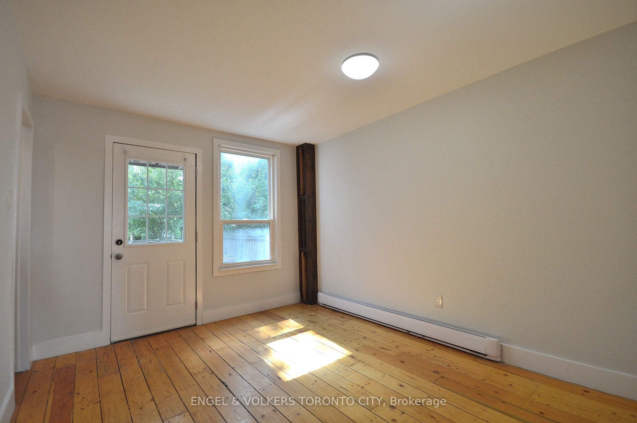 1801 Dundas Street E Main Floor Property Photo 7