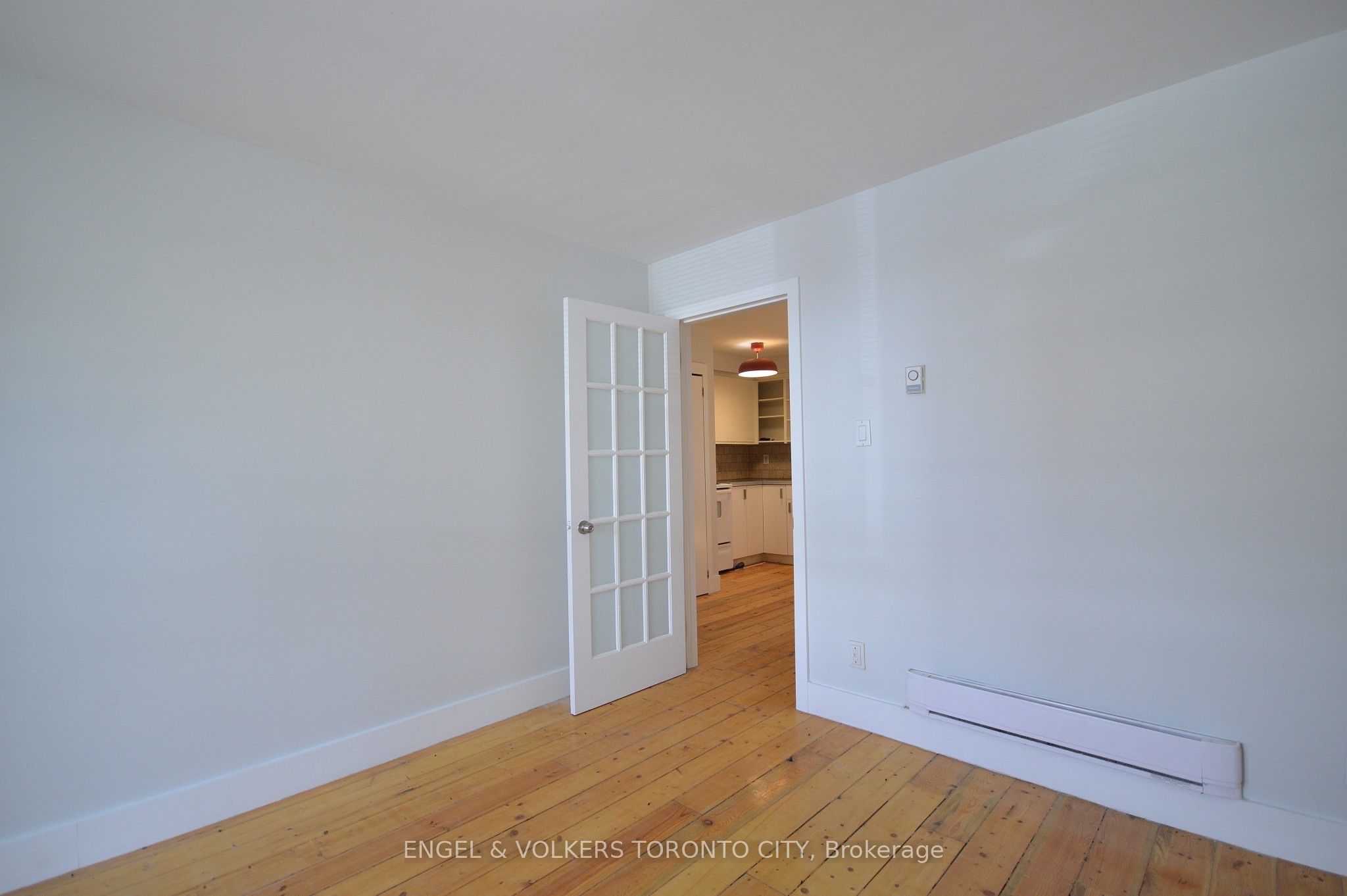 1801 Dundas Street E Main Floor Property Photo 9