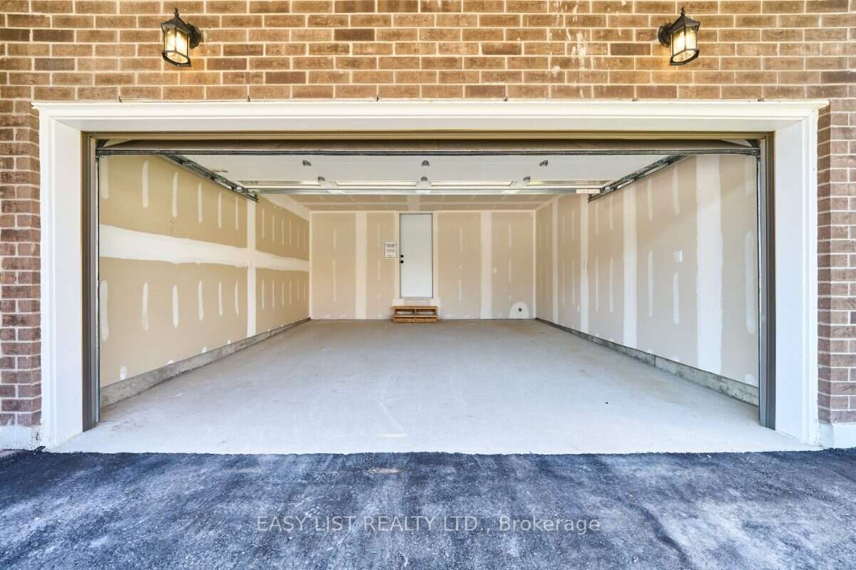 27 Addyman Crescent Property Photo 8