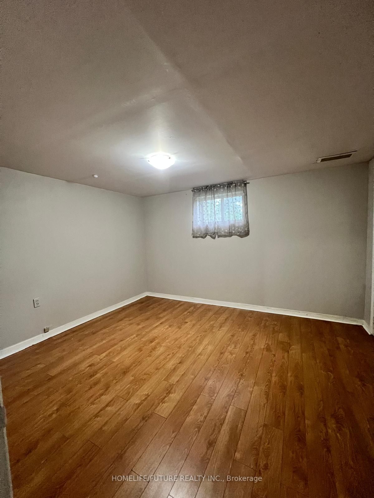 5 Watson Street Basement Property Photo 5