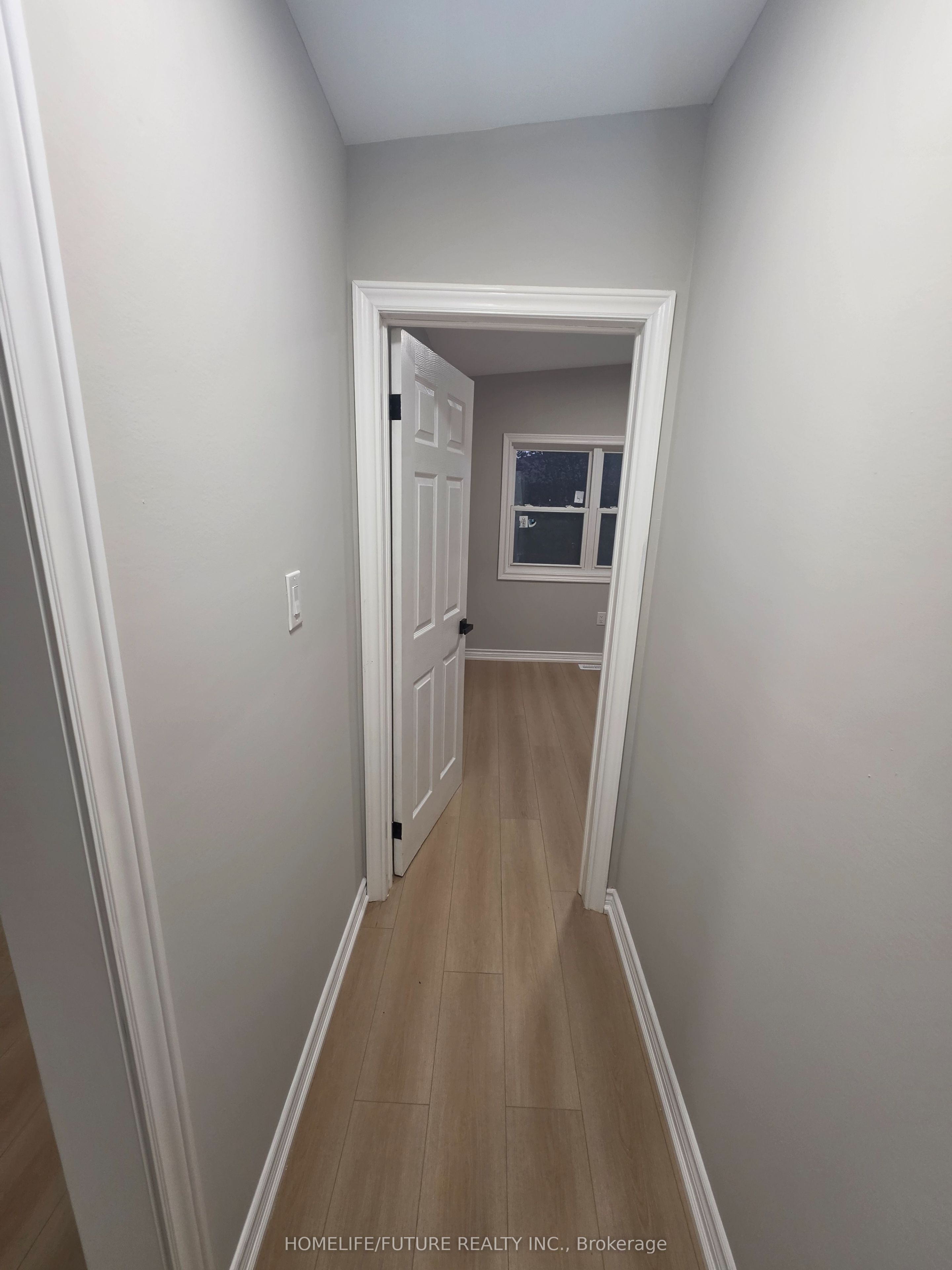 2983 Lawrence Avenue E Property Photo 8