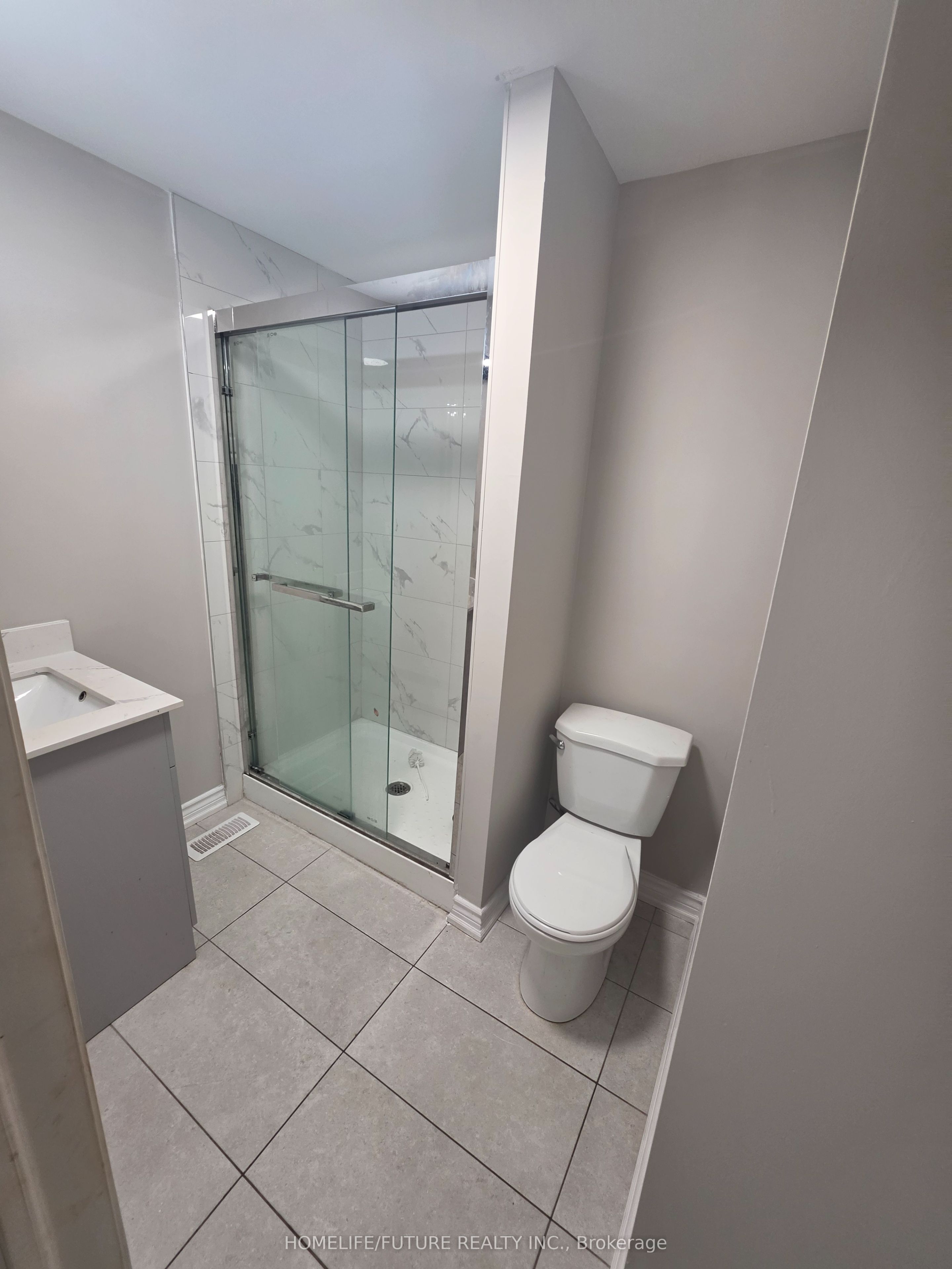 2983 Lawrence Avenue E Property Photo 9