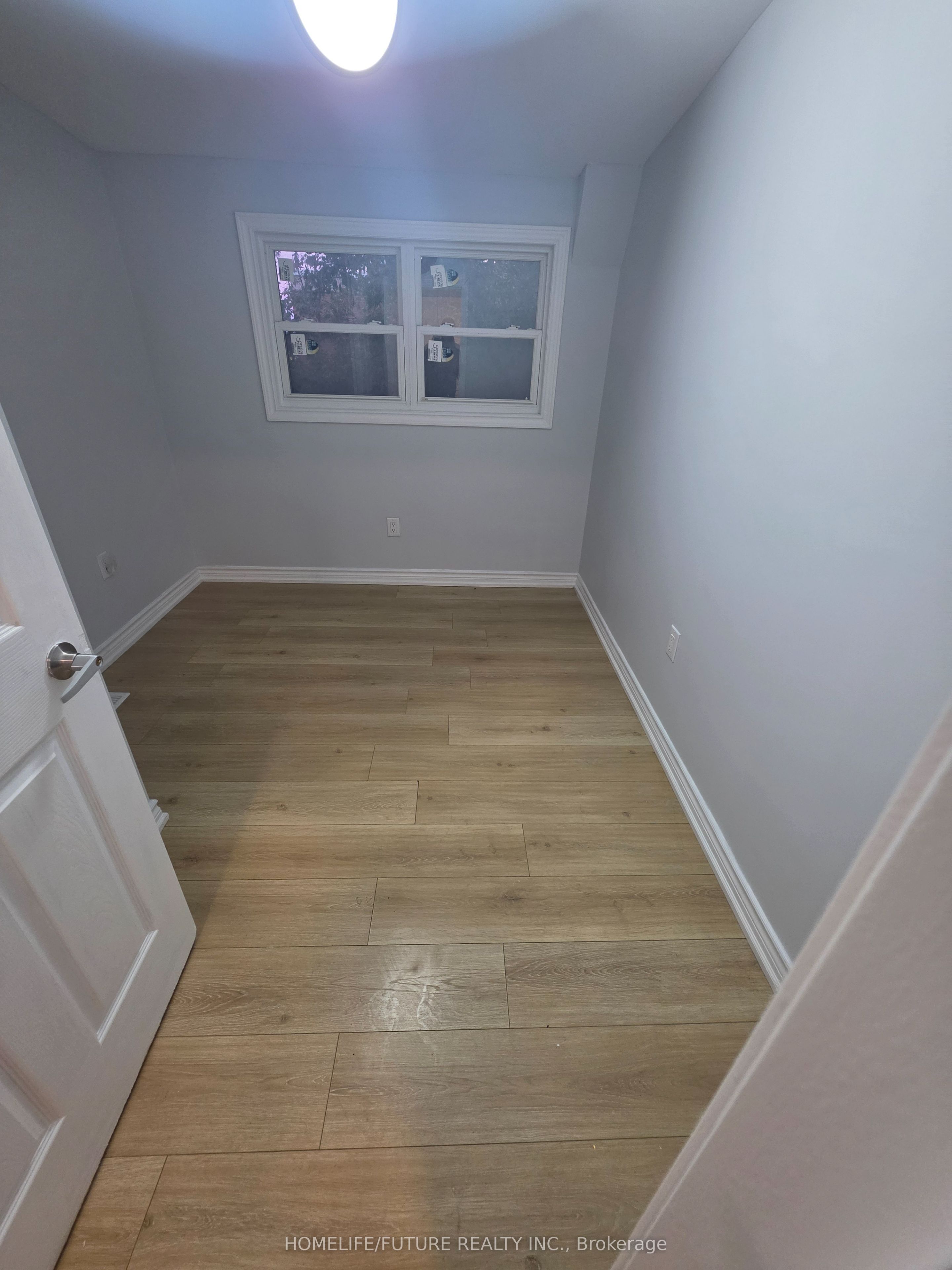 2983 Lawrence Avenue E Property Photo 17