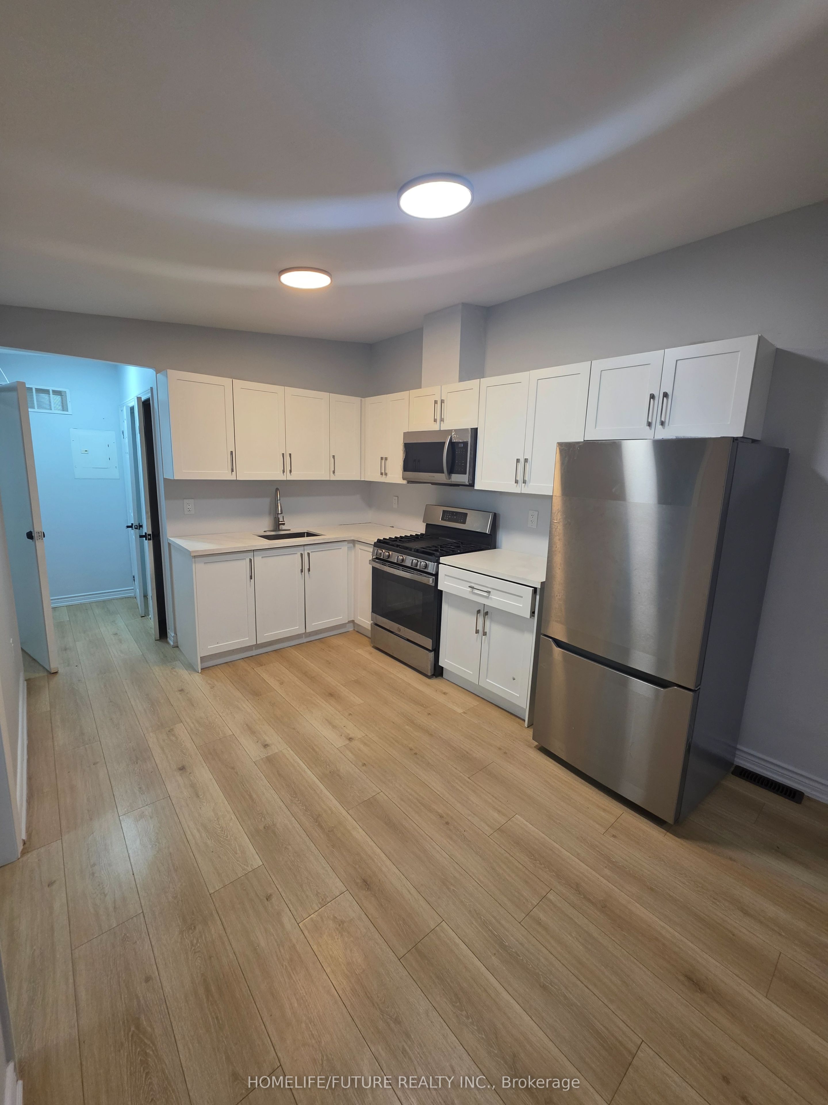 2983 Lawrence Avenue E Property Photo 19