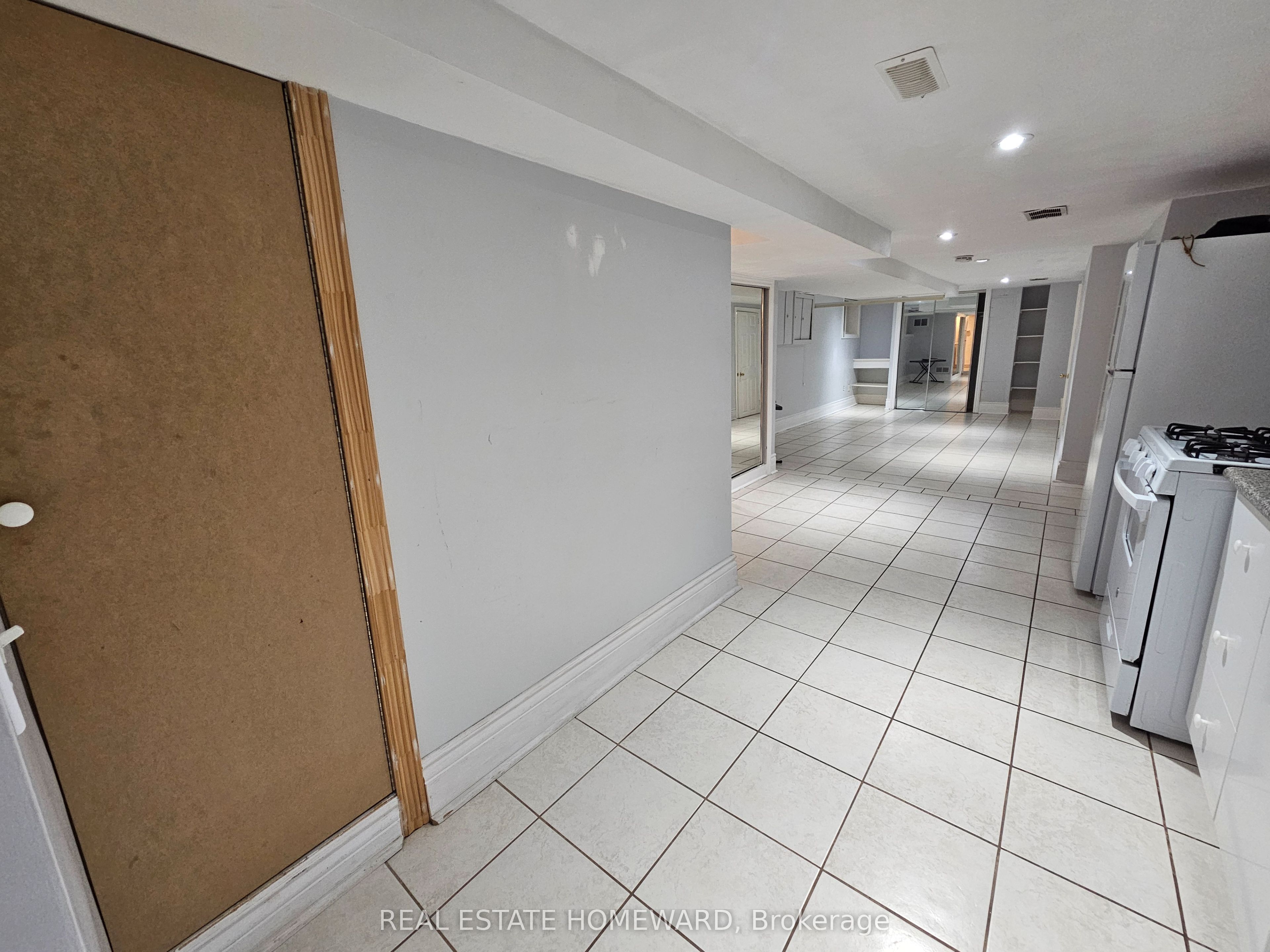 19 Keystone Avenue Lower Level Property Photo 6