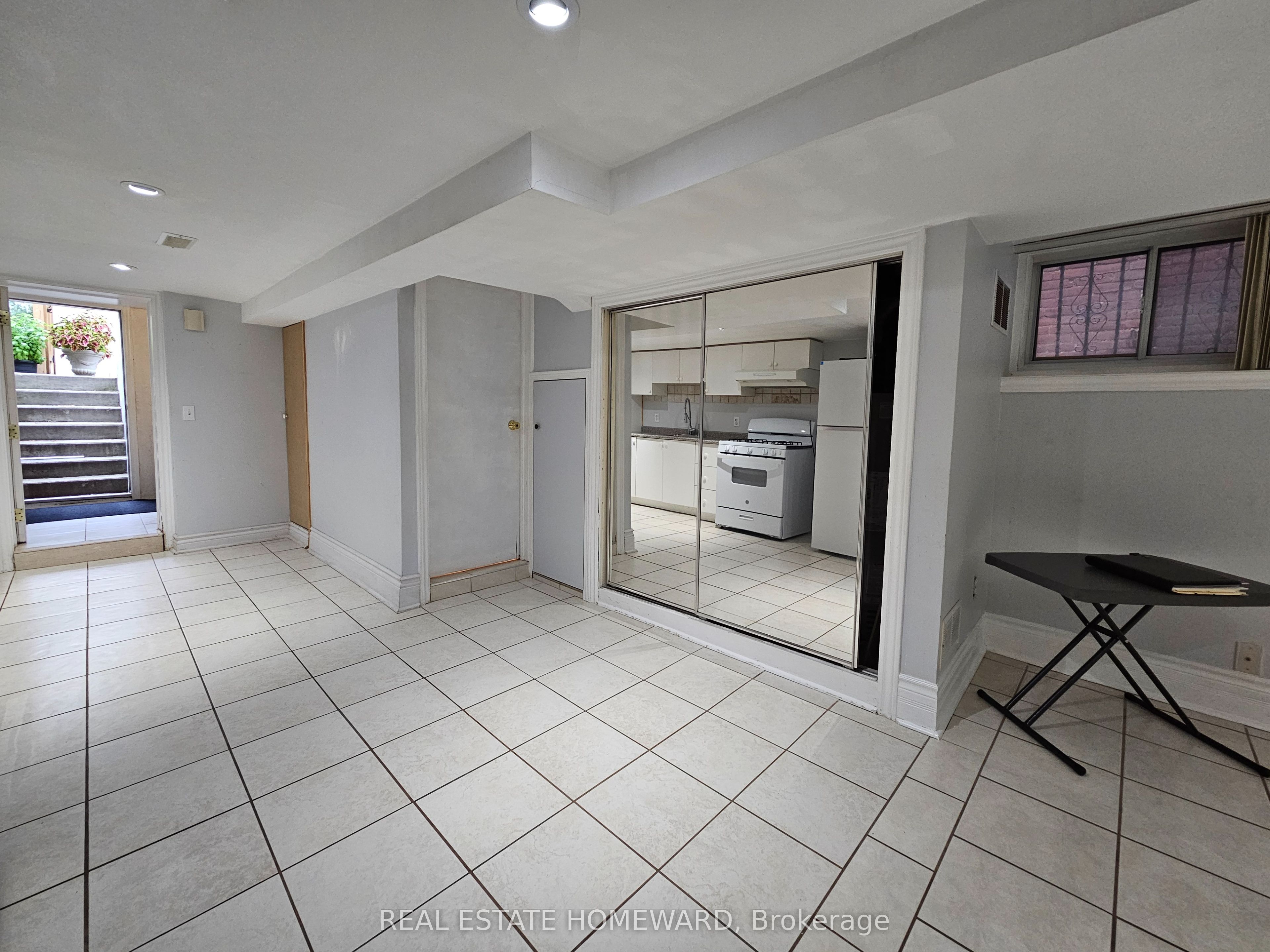 19 Keystone Avenue Lower Level Property Photo 10