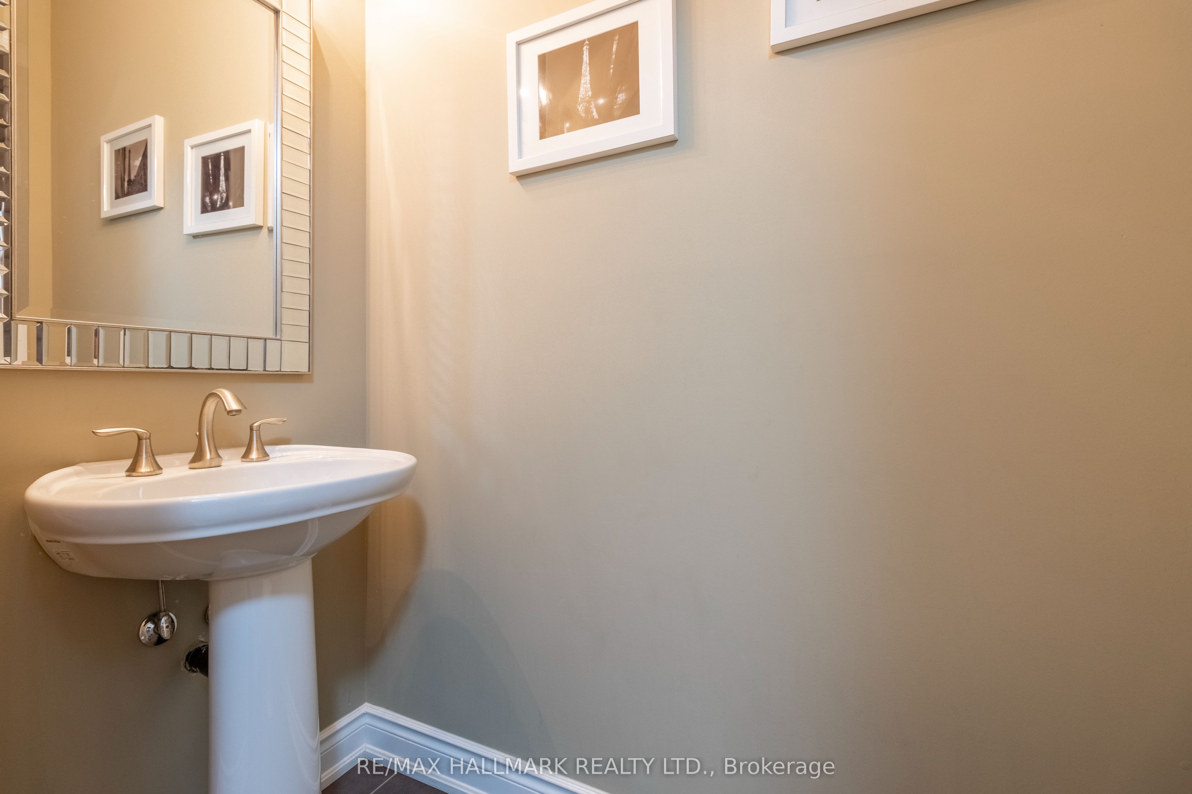 27 Beverton Crescent Property Photo 8