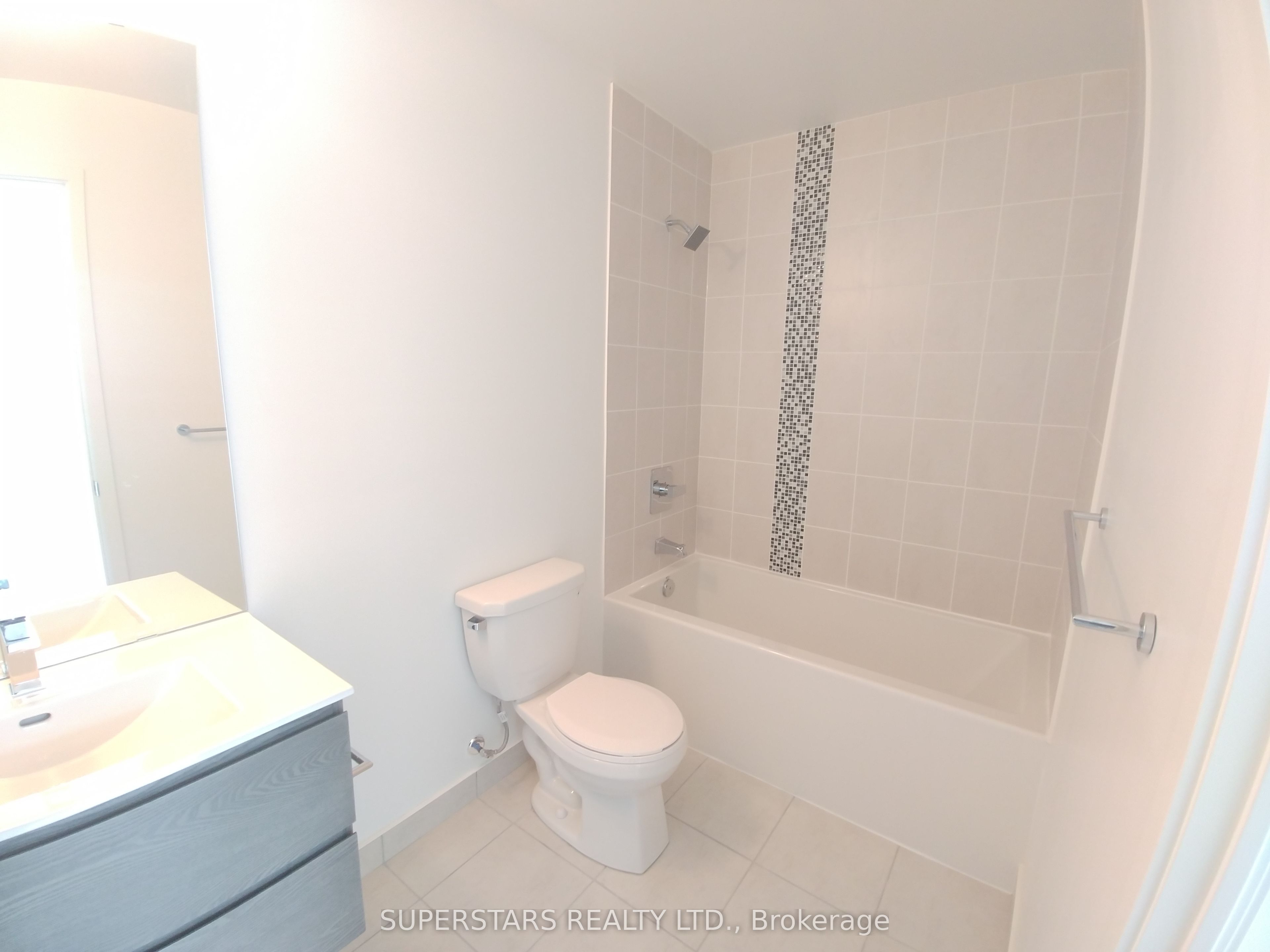 195 Bonis Avenue 1703 Property Photo 10