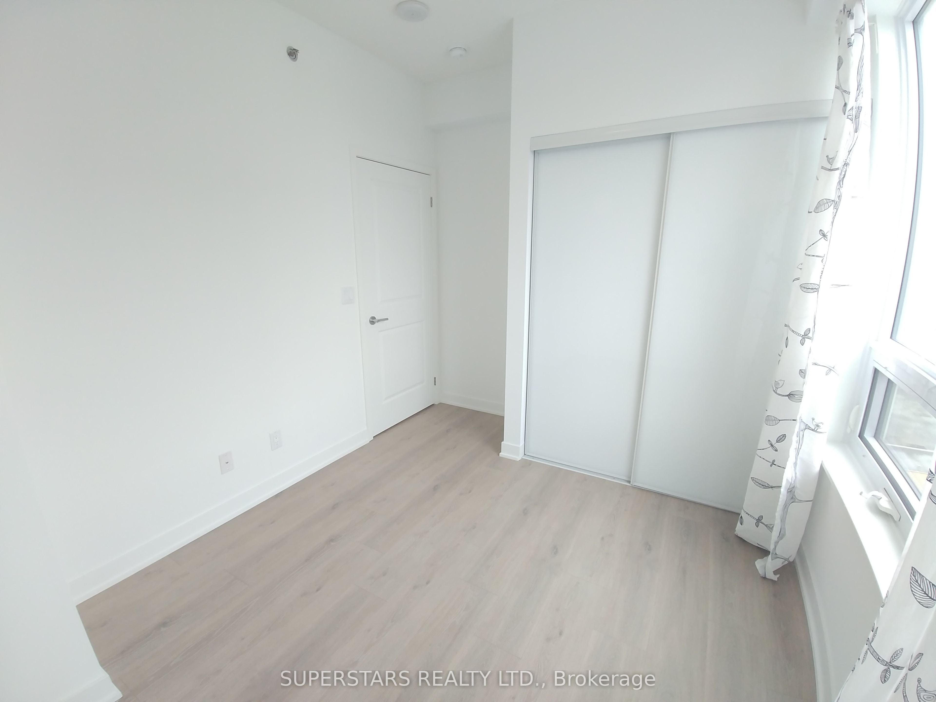 195 Bonis Avenue 1703 Property Photo 12