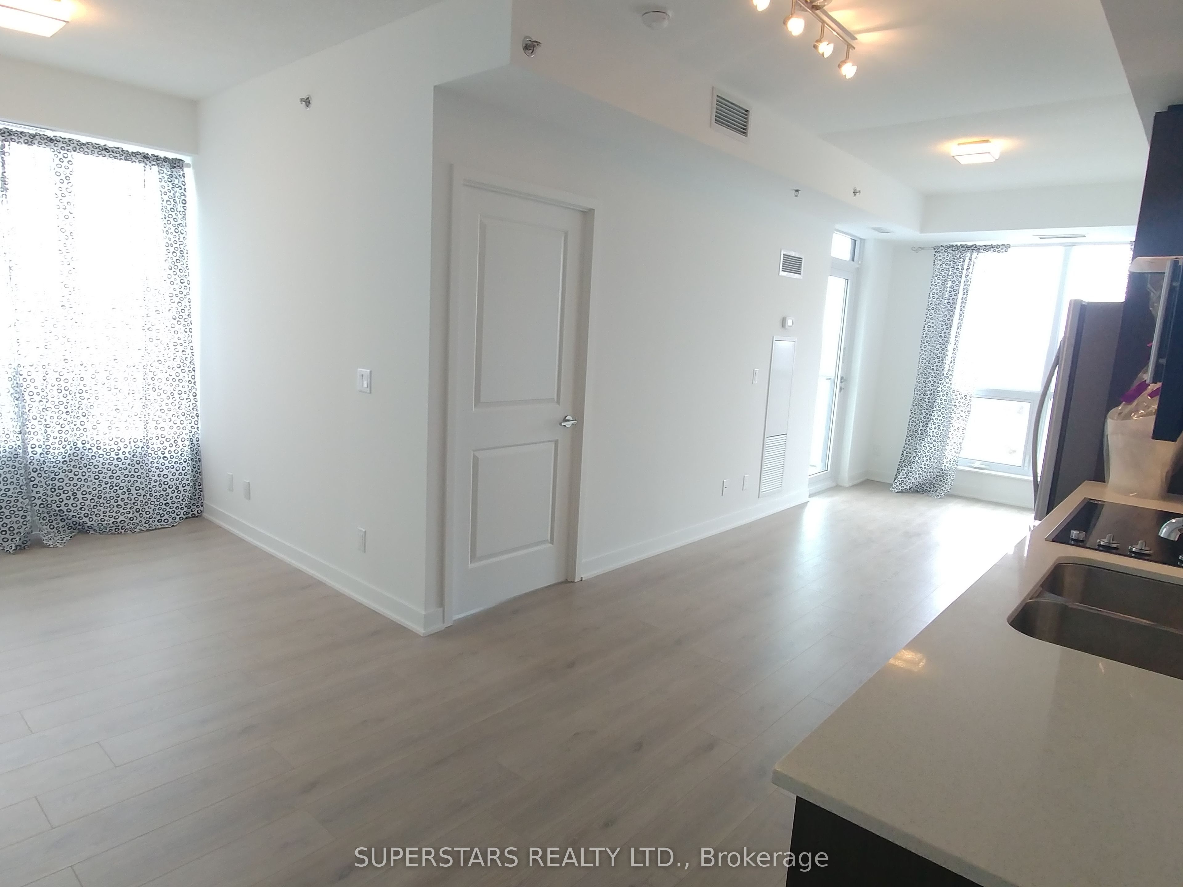 195 Bonis Avenue 1703 Property Photo 16