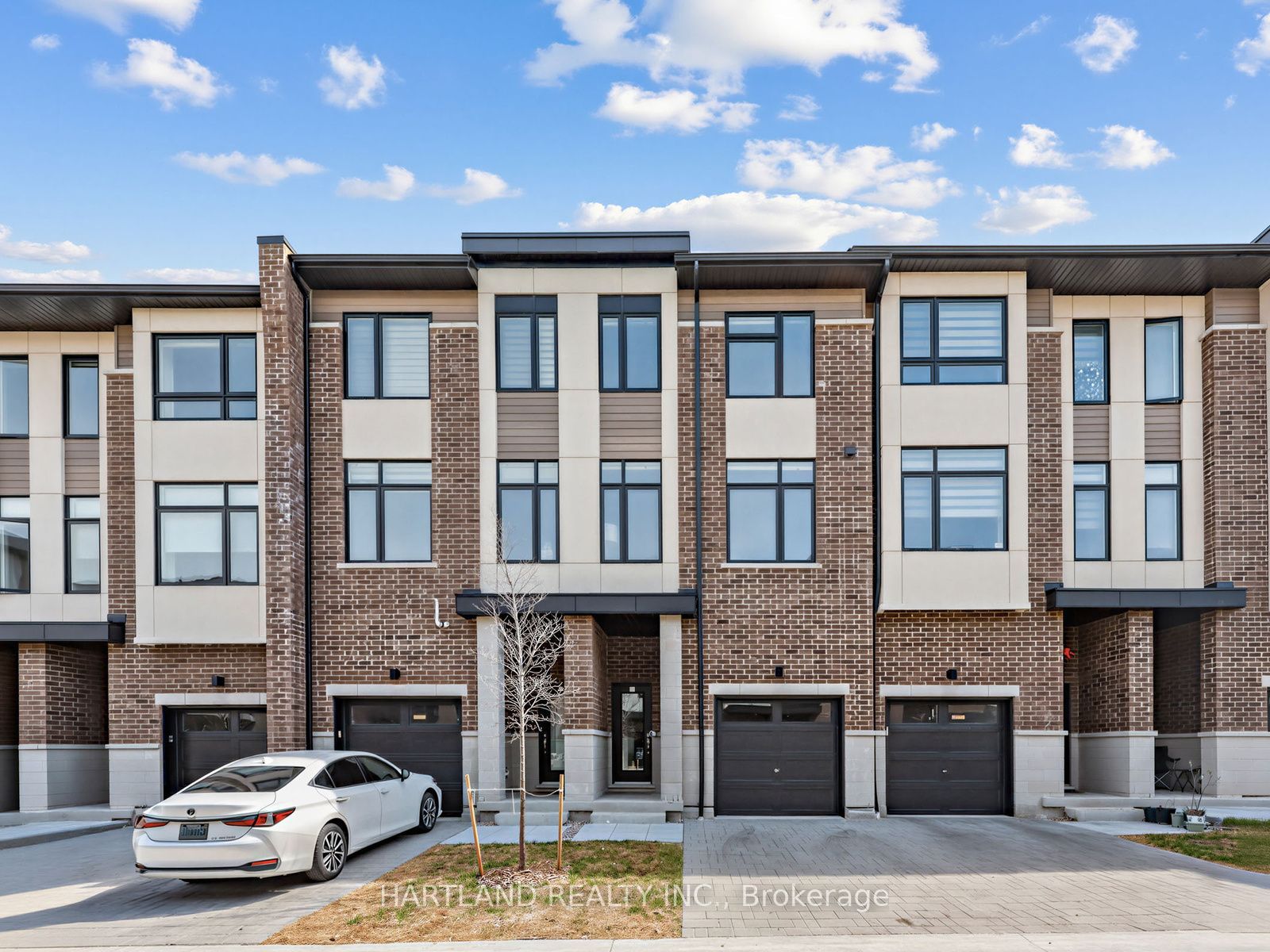 1695 Dersan Street 503 Property Photo 1