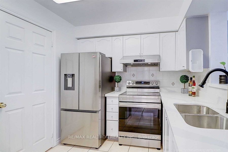 2627 Mccowan Road 808 Property Photo 2