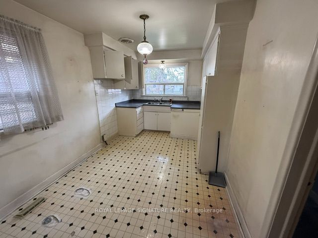 16 Hoshlega Drive Property Photo 3
