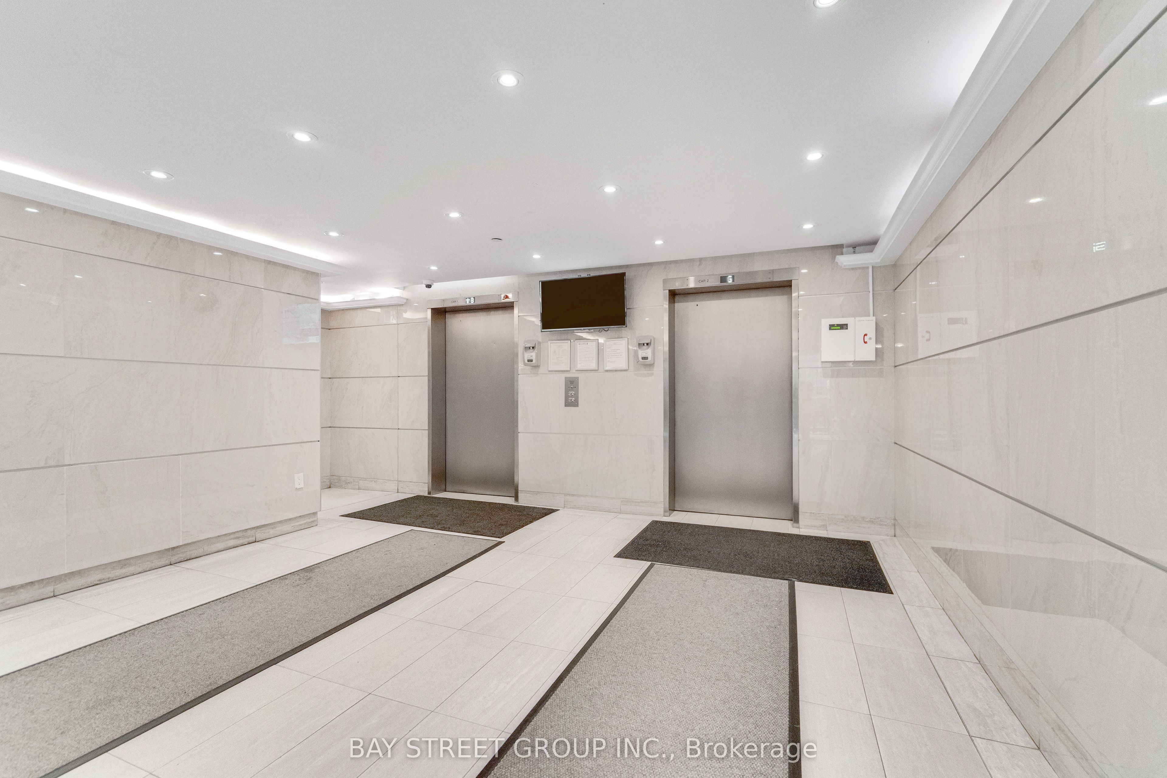 10 Stonehill Court 1207 Property Photo 5