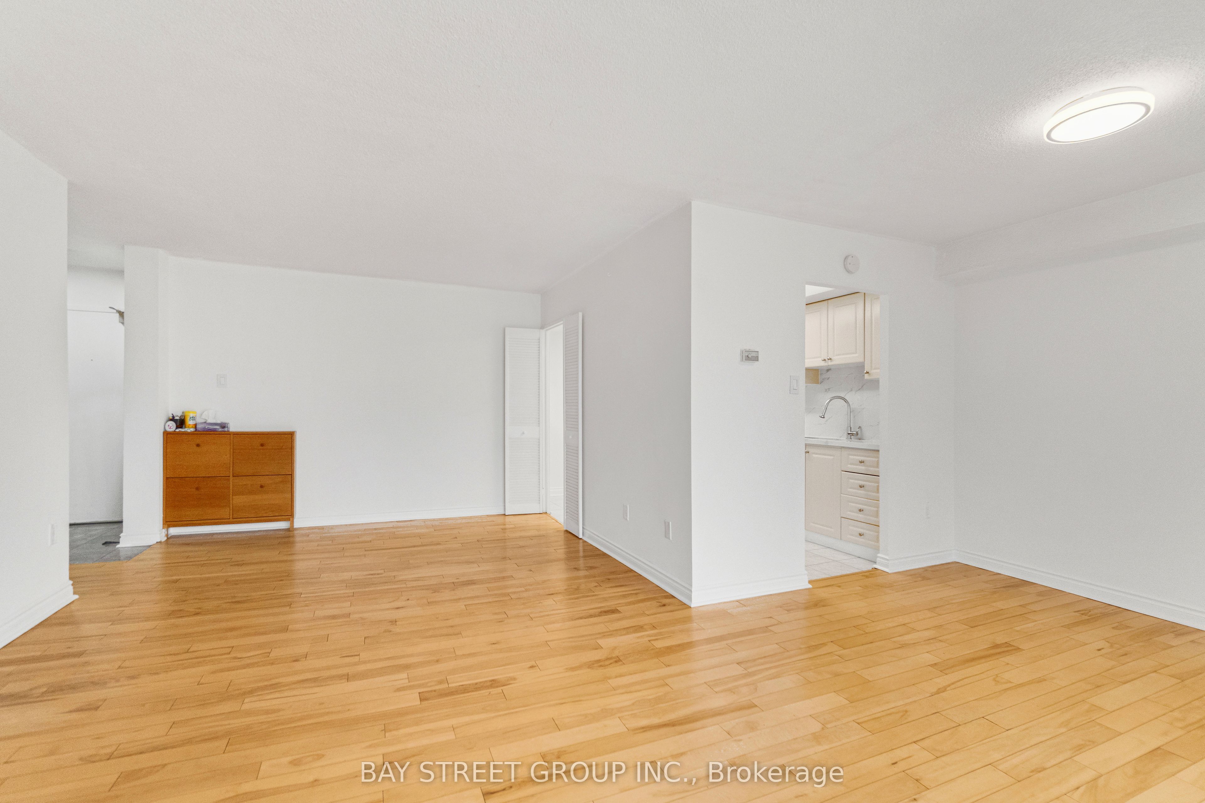 10 Stonehill Court 1207 Property Photo 11
