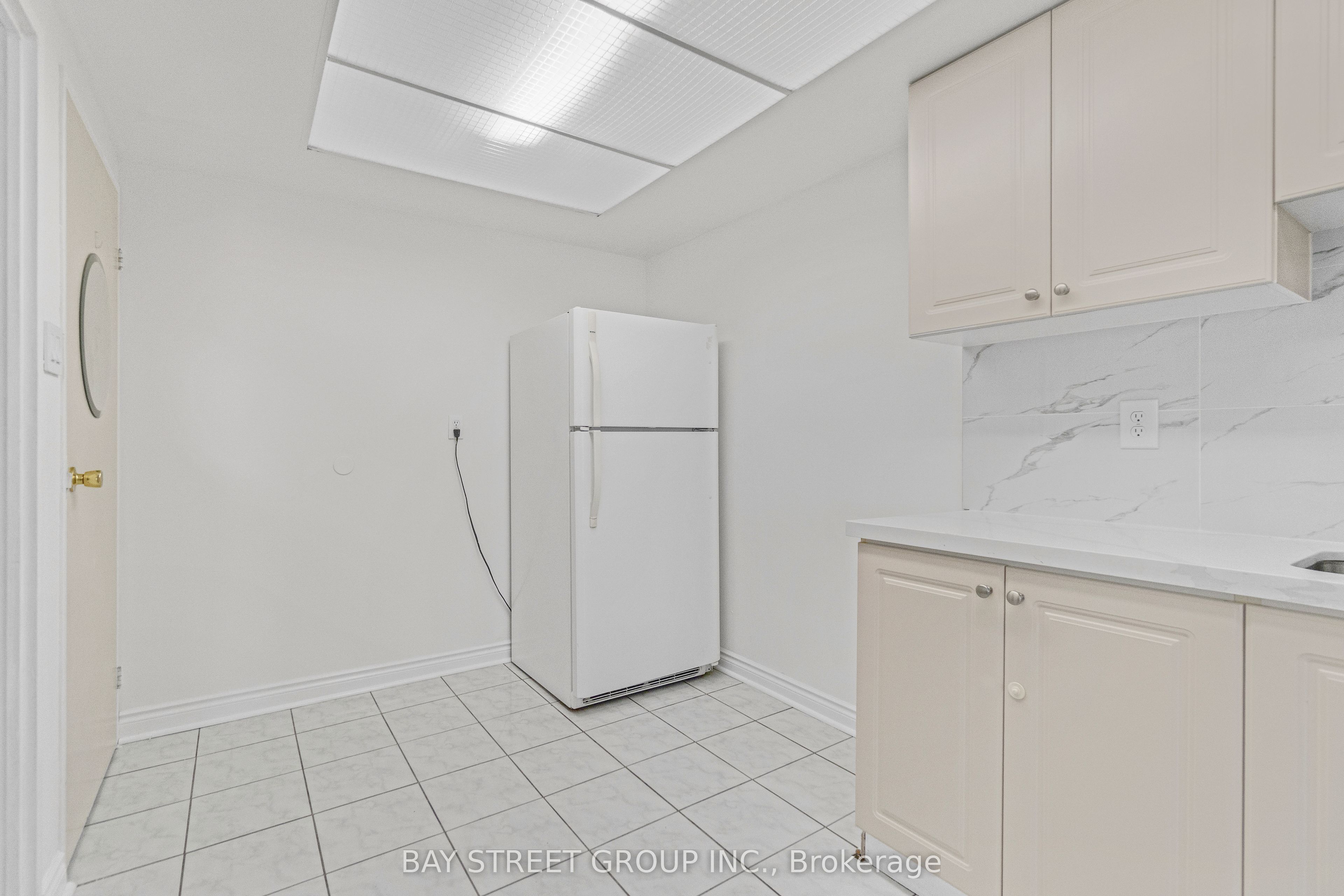 10 Stonehill Court 1207 Property Photo 18