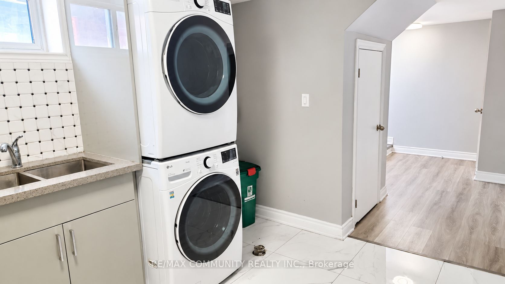 507 Brock Street S Bsmt Property Photo 6